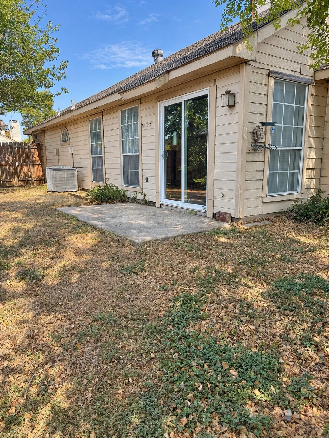 Single Family Residence For Sale in Dallas County , 1026 Sanders Drive, Duncanville, Texas 75137, 2 Bedroom, 2 Bathroom, 2 Garage spaces, 1,071 Sqft, built in 1989, mls#21397060, Real Estate Agent in Duncanville, Homes For Sale in Dallas county, Homes For Sale in Duncanville, Realtor in Duncanville Texas, Real Estate Brokerage Independent Realty Texas, Luminita Cordes Realtor
