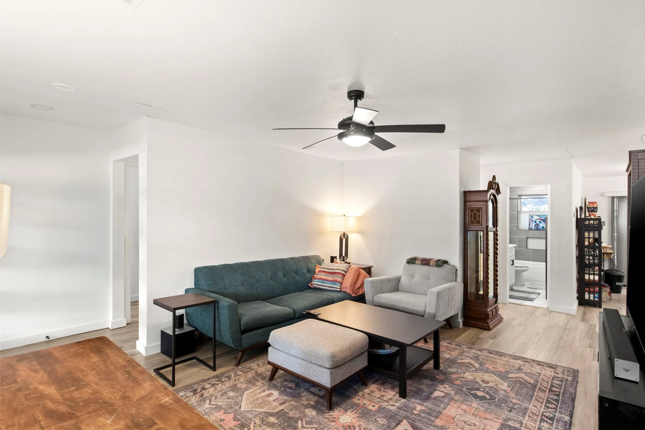 Single Family Residence For Sale in Dallas County , 307 Dogwood Drive, Richardson, Texas 75080, 3 Bedroom, 2 Bathroom, 2 Garage spaces, 1,342 Sqft, built in 1960, mls#21395947, Real Estate Agent in Richardson, Homes For Sale in Dallas county, Homes For Sale in Richardson, Realtor in Richardson Texas, Real Estate Brokerage Independent Realty Texas, Luminita Cordes Realtor