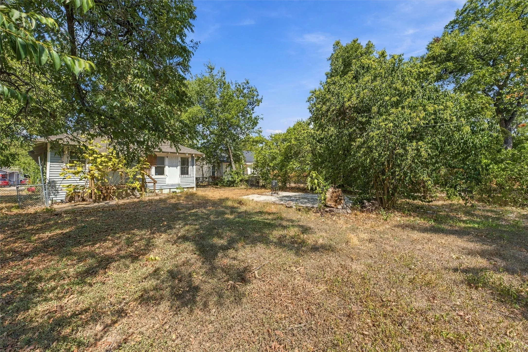 Single Family Residence For Sale in Mc Lennan County , 2114 lyle Avenue, Waco, Texas 76708, 2 Bedroom, 1 Bathroom, Garage spaces, 1,287 Sqft, built in 1920, mls#21397057, Real Estate Agent in Waco, Homes For Sale in Mc Lennan county, Homes For Sale in Waco, Realtor in Waco Texas, Real Estate Brokerage Independent Realty Texas, Luminita Cordes Realtor