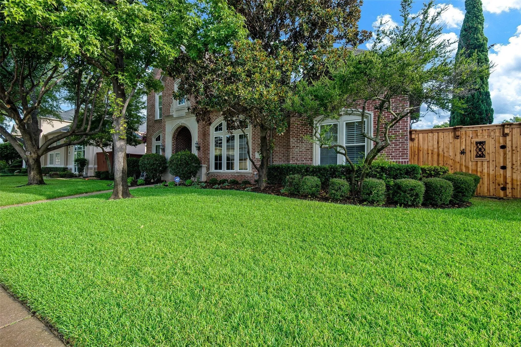Single Family Residence For Rent in Collin County , 5933 King William Drive, Plano, Texas 75093, 4 Bedroom, 5 Bathroom, 3 Garage spaces, 4,512 Sqft, built in 1998, mls#21397063, Real Estate Agent in Plano, Homes For Rent in Collin county, Homes For Rent in Plano, Realtor in Plano Texas, Real Estate Brokerage Independent Realty Texas, Luminita Cordes Realtor