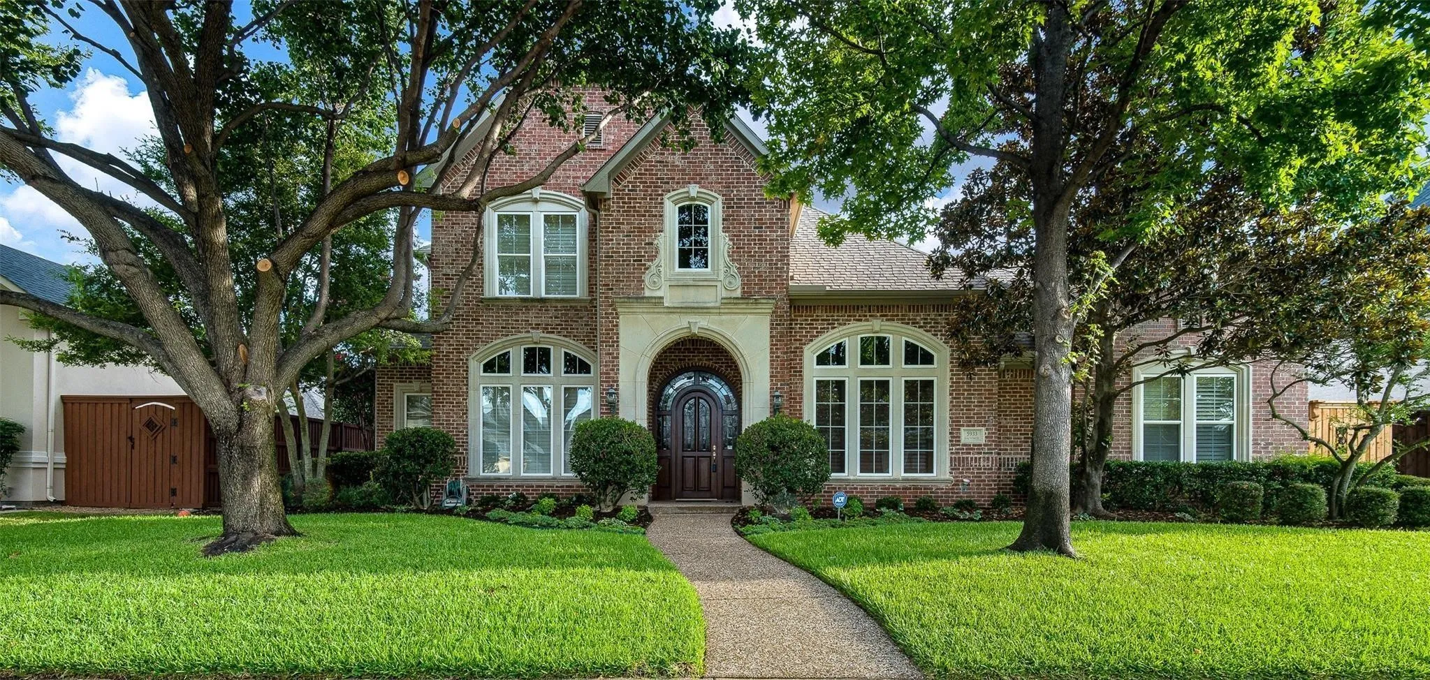 Single Family Residence For Rent in Collin County , 5933 King William Drive, Plano, Texas 75093, 4 Bedroom, 5 Bathroom, 3 Garage spaces, 4,512 Sqft, built in 1998, mls#21397063, Real Estate Agent in Plano, Homes For Rent in Collin county, Homes For Rent in Plano, Realtor in Plano Texas, Real Estate Brokerage Independent Realty Texas, Luminita Cordes Realtor