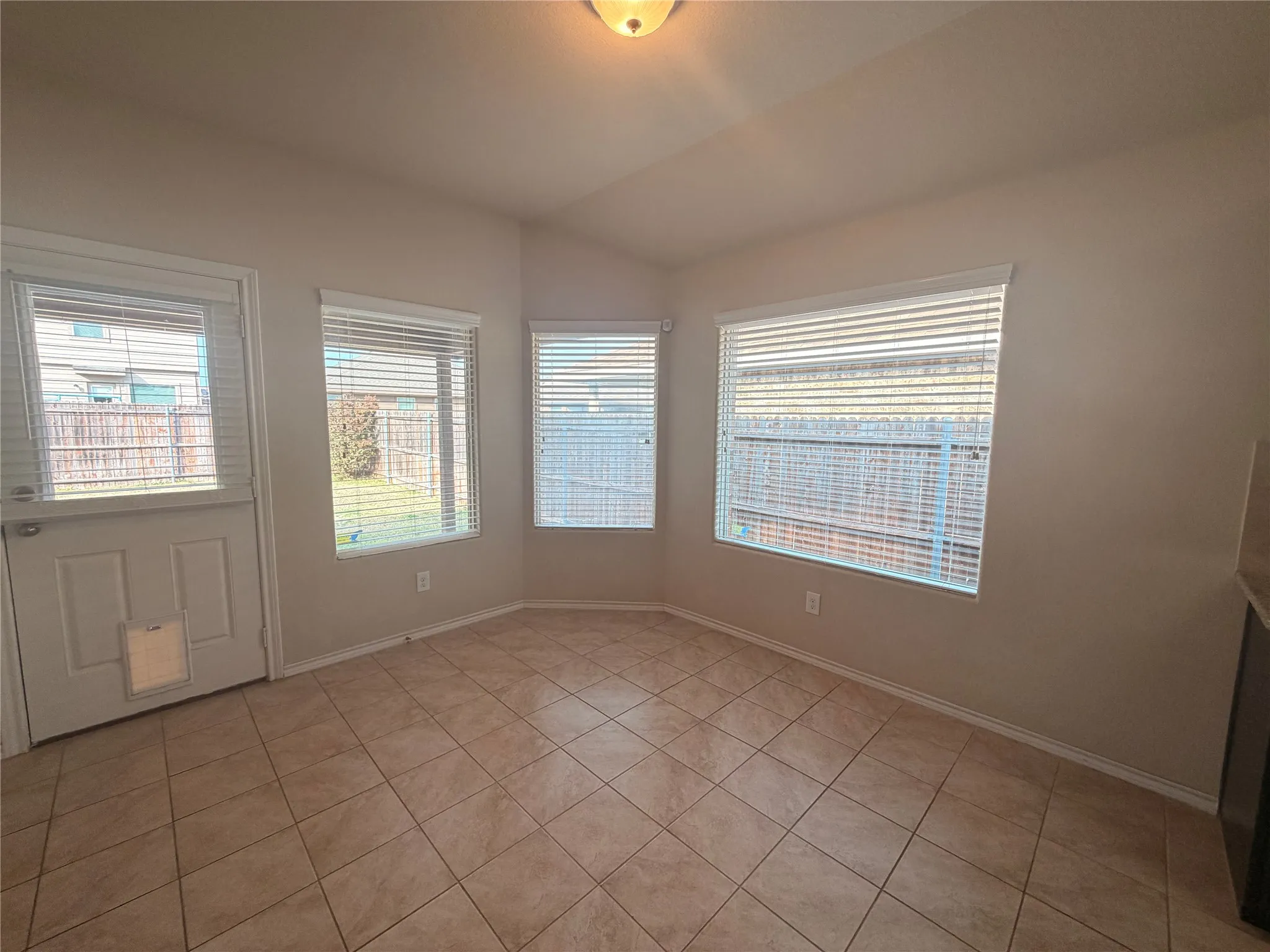 Single Family Residence For Rent in Tarrant County , 6320 Sails Street, Fort Worth, Texas 76179, 4 Bedroom, 2 Bathroom, 2 Garage spaces, 1,792 Sqft, built in 2017, mls#21397066, Real Estate Agent in Fort Worth, Homes For Rent in Tarrant county, Homes For Rent in Fort Worth, Realtor in Fort Worth Texas, Real Estate Brokerage Independent Realty Texas, Luminita Cordes Realtor