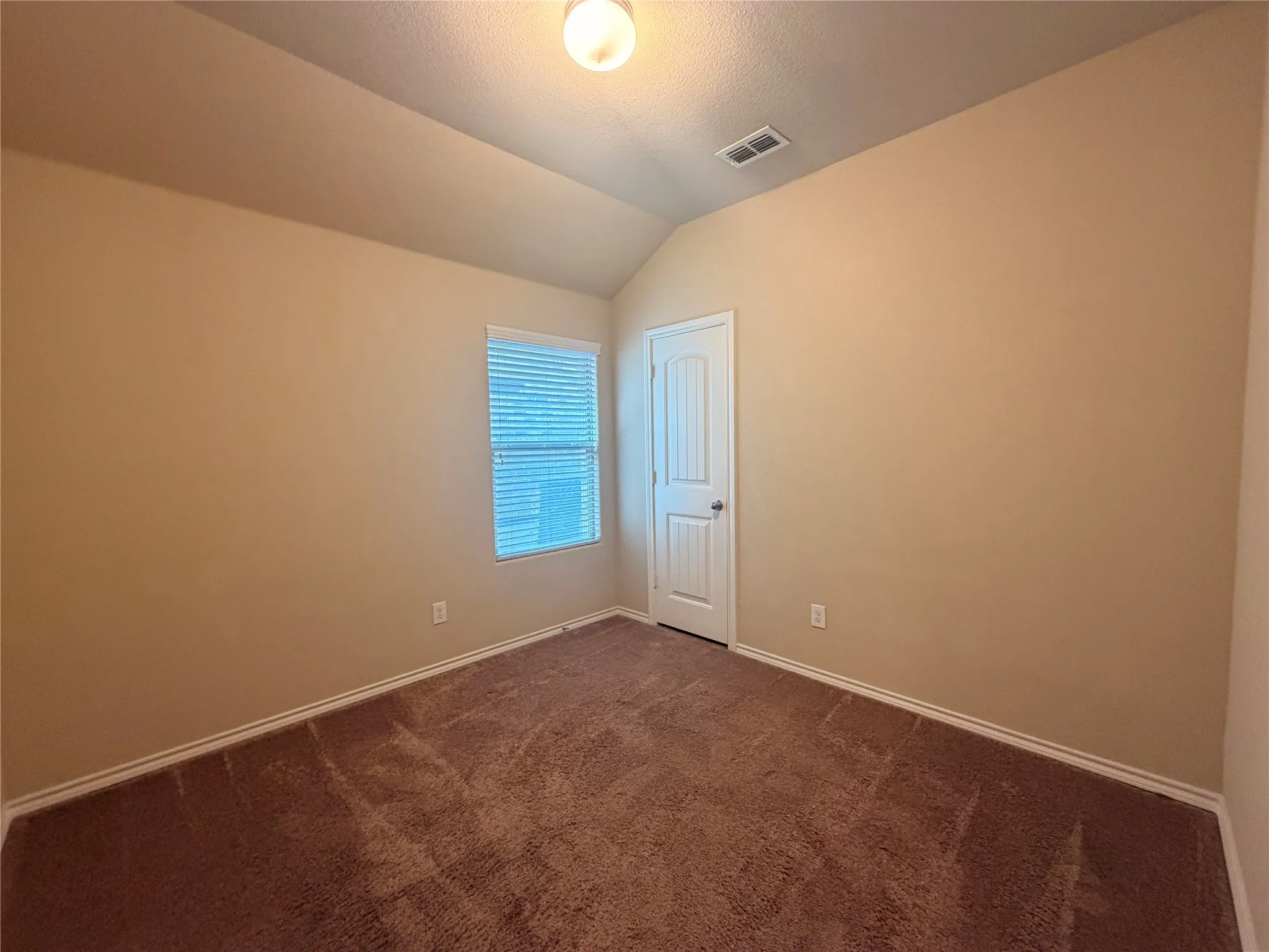 Single Family Residence For Rent in Tarrant County , 6320 Sails Street, Fort Worth, Texas 76179, 4 Bedroom, 2 Bathroom, 2 Garage spaces, 1,792 Sqft, built in 2017, mls#21397066, Real Estate Agent in Fort Worth, Homes For Rent in Tarrant county, Homes For Rent in Fort Worth, Realtor in Fort Worth Texas, Real Estate Brokerage Independent Realty Texas, Luminita Cordes Realtor
