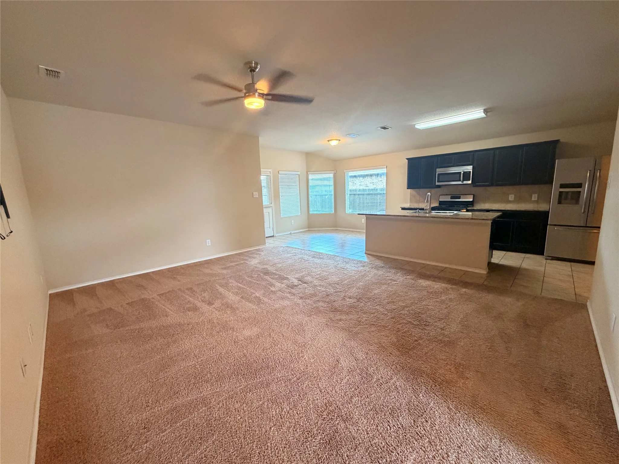 Single Family Residence For Rent in Tarrant County , 6320 Sails Street, Fort Worth, Texas 76179, 4 Bedroom, 2 Bathroom, 2 Garage spaces, 1,792 Sqft, built in 2017, mls#21397066, Real Estate Agent in Fort Worth, Homes For Rent in Tarrant county, Homes For Rent in Fort Worth, Realtor in Fort Worth Texas, Real Estate Brokerage Independent Realty Texas, Luminita Cordes Realtor