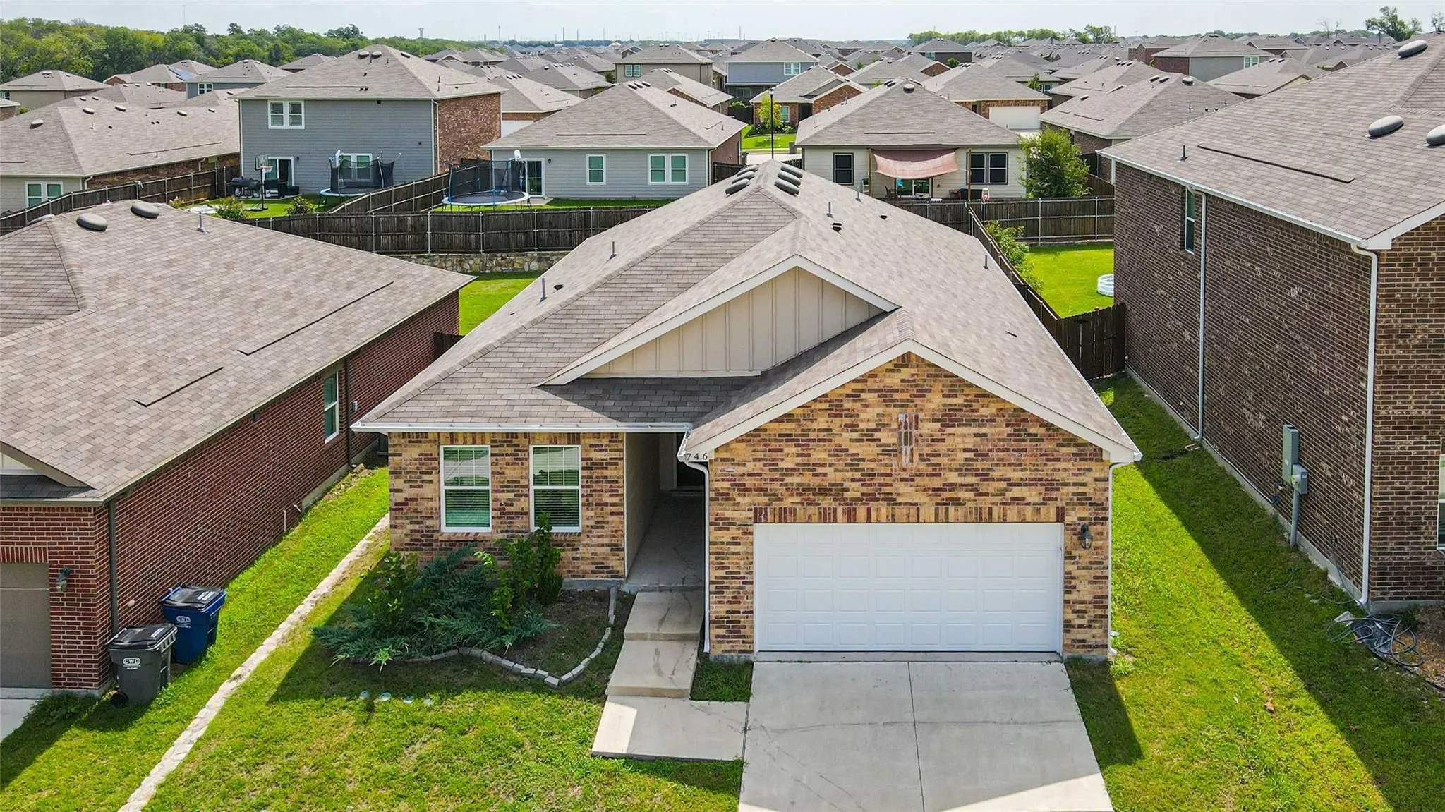 Single Family Residence For Rent in Collin County , 746 Wilshire Drive, Lavon, Texas 75166, 4 Bedroom, 2 Bathroom, 2 Garage spaces, 1,984 Sqft, built in 2020, mls#21397071, Real Estate Agent in Lavon, Homes For Rent in Collin county, Homes For Rent in Lavon, Realtor in Lavon Texas, Real Estate Brokerage Independent Realty Texas, Luminita Cordes Realtor