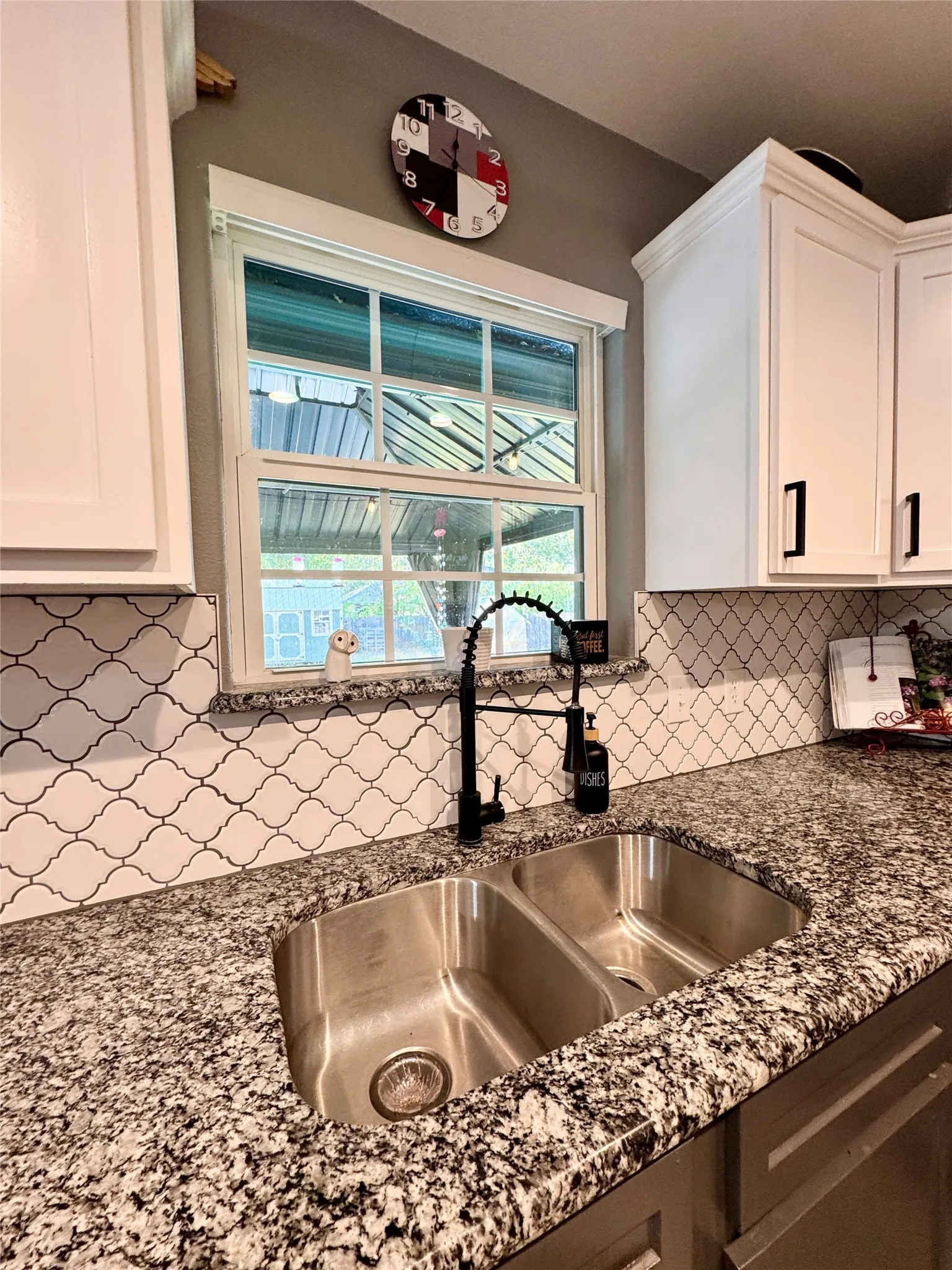 Single Family Residence For Rent in Grayson County , 617 N Jordan Street, Whitesboro, Texas 76273, 3 Bedroom, 2 Bathroom, Garage spaces, 1,287 Sqft, built in 2021, mls#21397062, Real Estate Agent in Whitesboro, Homes For Rent in Grayson county, Homes For Rent in Whitesboro, Realtor in Whitesboro Texas, Real Estate Brokerage Independent Realty Texas, Luminita Cordes Realtor