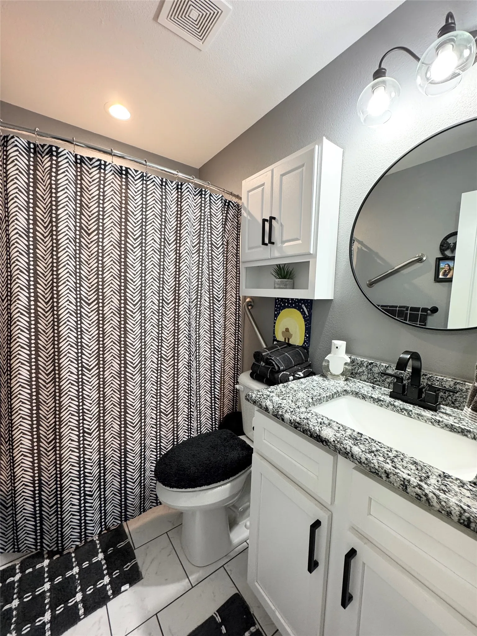 Single Family Residence For Rent in Grayson County , 617 N Jordan Street, Whitesboro, Texas 76273, 3 Bedroom, 2 Bathroom, Garage spaces, 1,287 Sqft, built in 2021, mls#21397062, Real Estate Agent in Whitesboro, Homes For Rent in Grayson county, Homes For Rent in Whitesboro, Realtor in Whitesboro Texas, Real Estate Brokerage Independent Realty Texas, Luminita Cordes Realtor