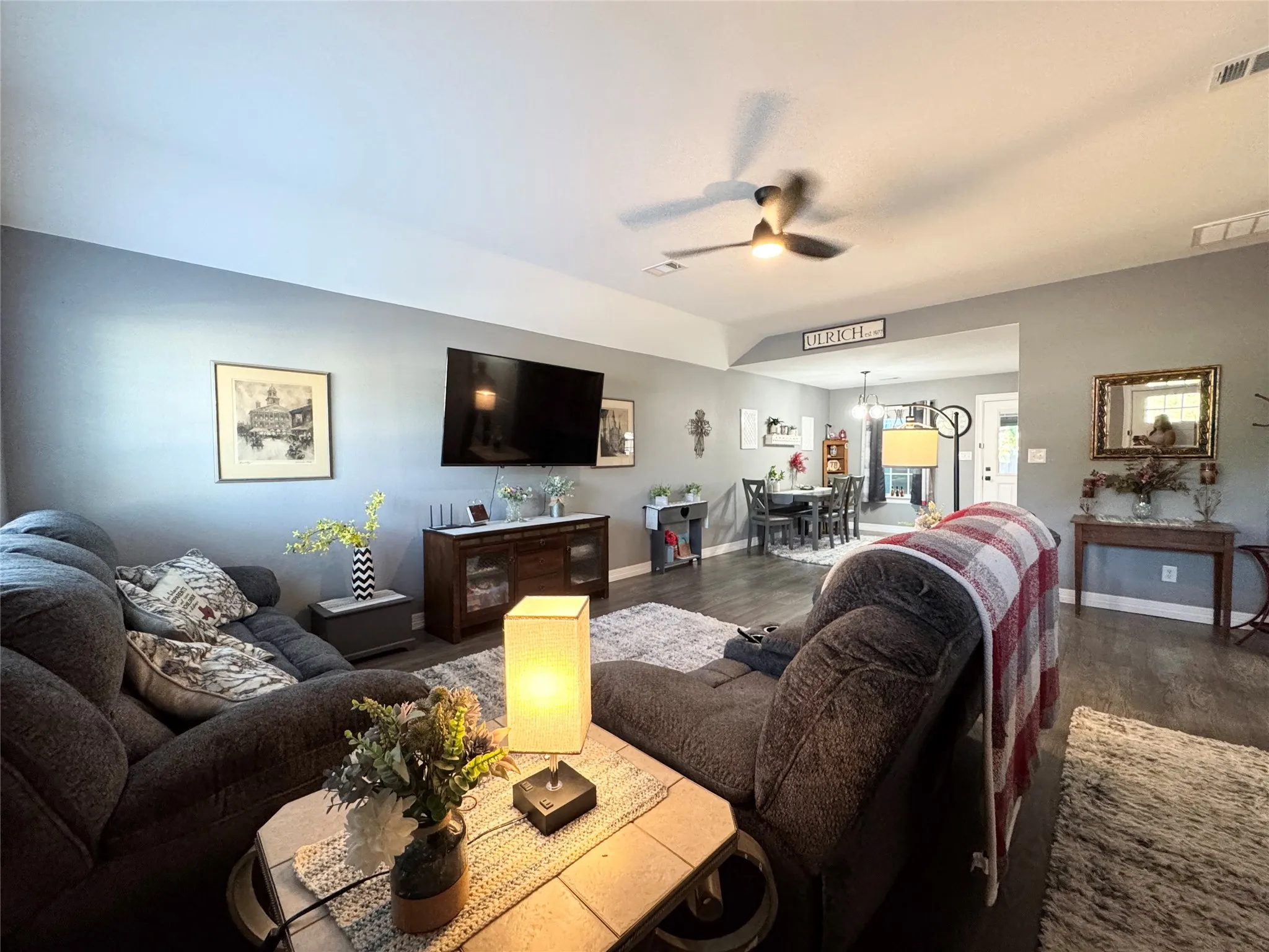 Single Family Residence For Rent in Grayson County , 617 N Jordan Street, Whitesboro, Texas 76273, 3 Bedroom, 2 Bathroom, Garage spaces, 1,287 Sqft, built in 2021, mls#21397062, Real Estate Agent in Whitesboro, Homes For Rent in Grayson county, Homes For Rent in Whitesboro, Realtor in Whitesboro Texas, Real Estate Brokerage Independent Realty Texas, Luminita Cordes Realtor