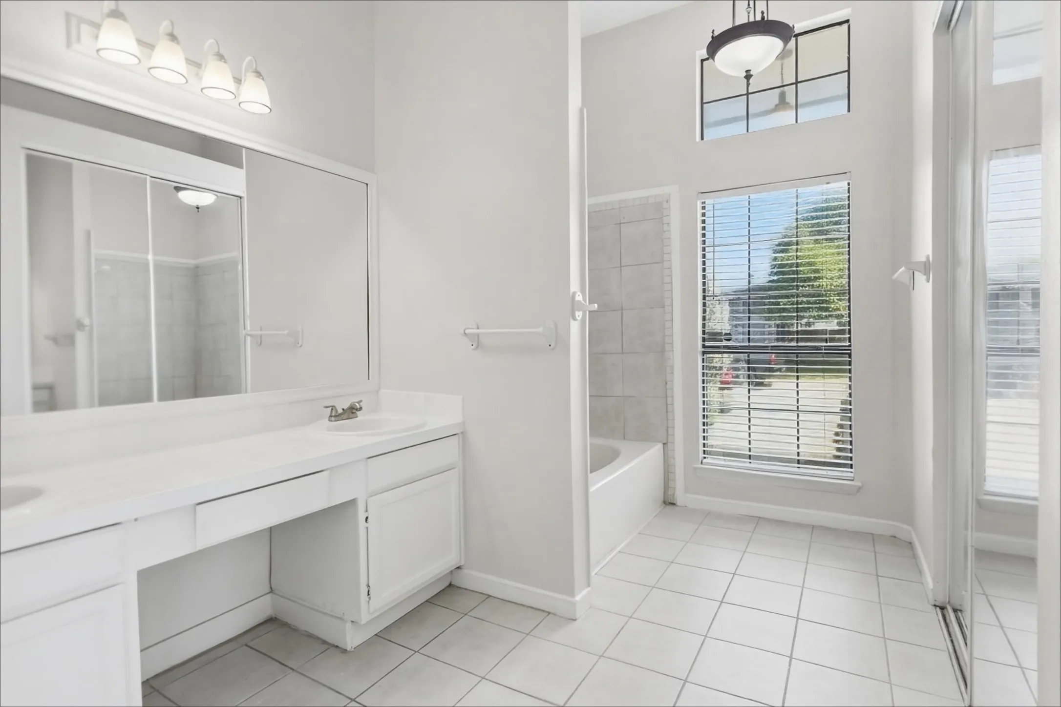 Single Family Residence For Sale in Dallas County , 447 Appomattox Drive, Mesquite, Texas 75149, 3 Bedroom, 2 Bathroom, 2 Garage spaces, 1,440 Sqft, built in 1986, mls#21396010, Real Estate Agent in Mesquite, Homes For Sale in Dallas county, Homes For Sale in Mesquite, Realtor in Mesquite Texas, Real Estate Brokerage Independent Realty Texas, Luminita Cordes Realtor
