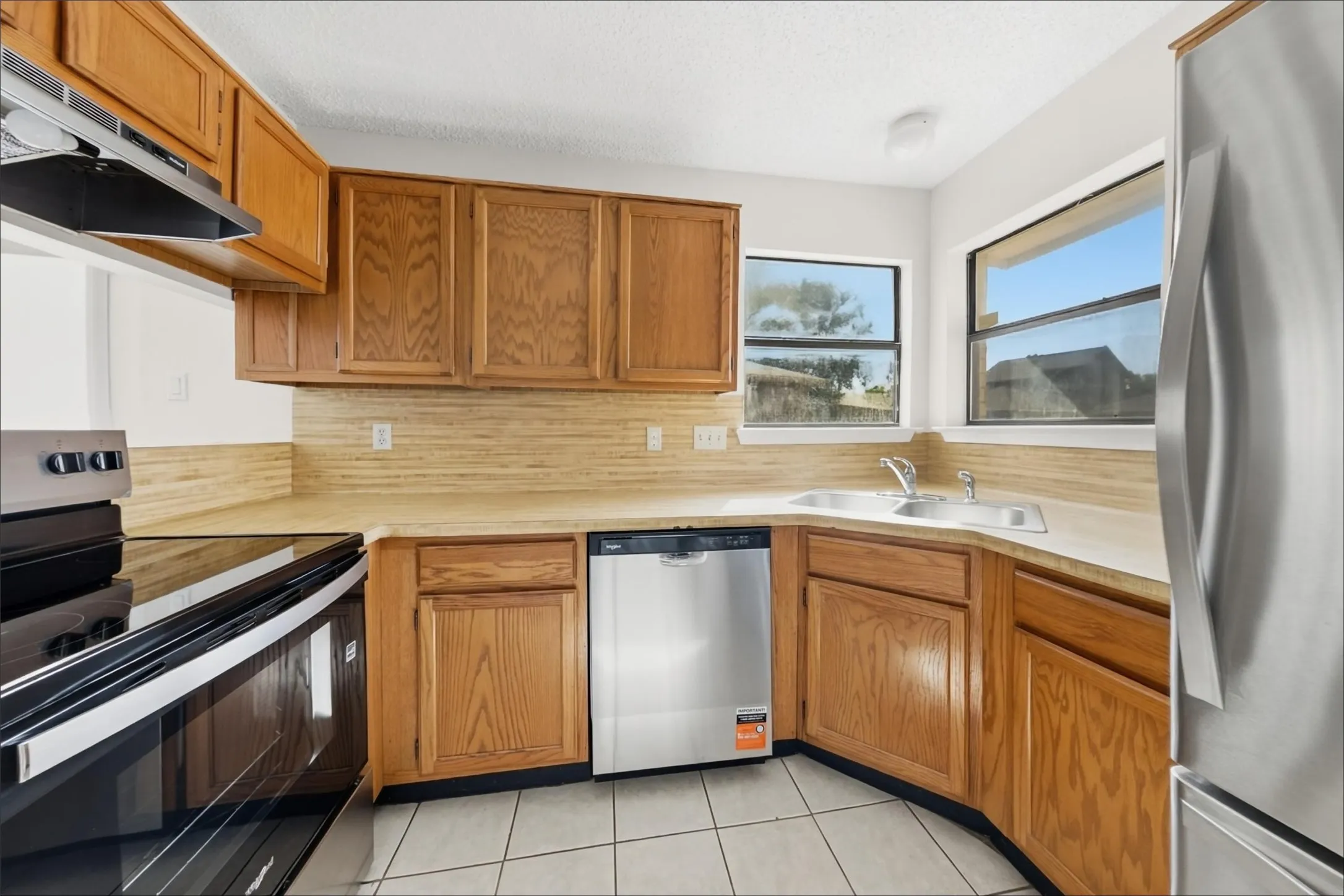 Single Family Residence For Sale in Dallas County , 447 Appomattox Drive, Mesquite, Texas 75149, 3 Bedroom, 2 Bathroom, 2 Garage spaces, 1,440 Sqft, built in 1986, mls#21396010, Real Estate Agent in Mesquite, Homes For Sale in Dallas county, Homes For Sale in Mesquite, Realtor in Mesquite Texas, Real Estate Brokerage Independent Realty Texas, Luminita Cordes Realtor