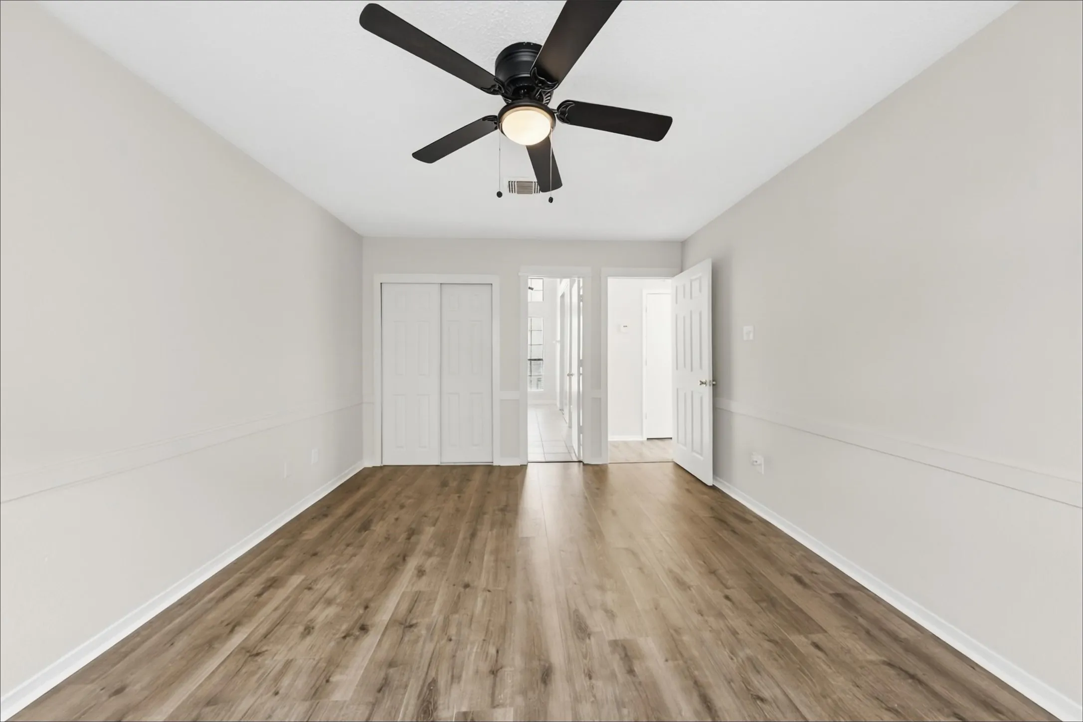 Single Family Residence For Sale in Dallas County , 447 Appomattox Drive, Mesquite, Texas 75149, 3 Bedroom, 2 Bathroom, 2 Garage spaces, 1,440 Sqft, built in 1986, mls#21396010, Real Estate Agent in Mesquite, Homes For Sale in Dallas county, Homes For Sale in Mesquite, Realtor in Mesquite Texas, Real Estate Brokerage Independent Realty Texas, Luminita Cordes Realtor