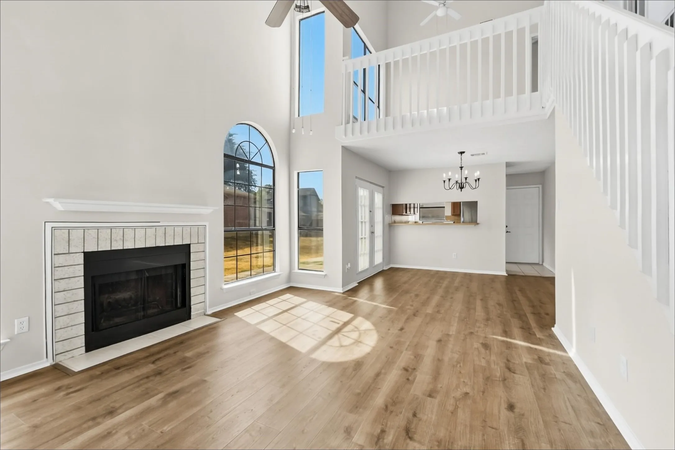 Single Family Residence For Sale in Dallas County , 447 Appomattox Drive, Mesquite, Texas 75149, 3 Bedroom, 2 Bathroom, 2 Garage spaces, 1,440 Sqft, built in 1986, mls#21396010, Real Estate Agent in Mesquite, Homes For Sale in Dallas county, Homes For Sale in Mesquite, Realtor in Mesquite Texas, Real Estate Brokerage Independent Realty Texas, Luminita Cordes Realtor