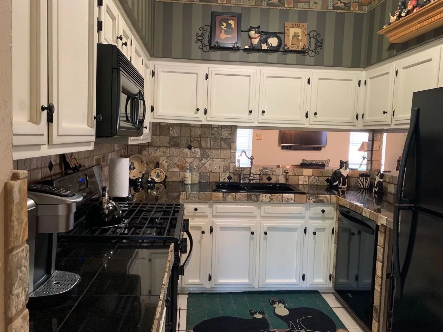 Townhouse For Rent in Tarrant County , 5308 Colony Hill Road, Fort Worth, Texas 76112, 2 Bedroom, 2 Bathroom, 2 Garage spaces, 1,350 Sqft, built in 1974, mls#21397076, Real Estate Agent in Fort Worth, Homes For Rent in Tarrant county, Homes For Rent in Fort Worth, Realtor in Fort Worth Texas, Real Estate Brokerage Independent Realty Texas, Luminita Cordes Realtor