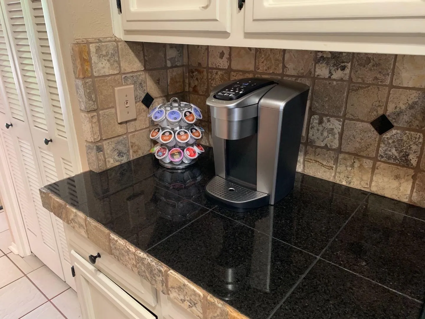 Townhouse For Rent in Tarrant County , 5308 Colony Hill Road, Fort Worth, Texas 76112, 2 Bedroom, 2 Bathroom, 2 Garage spaces, 1,350 Sqft, built in 1974, mls#21397076, Real Estate Agent in Fort Worth, Homes For Rent in Tarrant county, Homes For Rent in Fort Worth, Realtor in Fort Worth Texas, Real Estate Brokerage Independent Realty Texas, Luminita Cordes Realtor