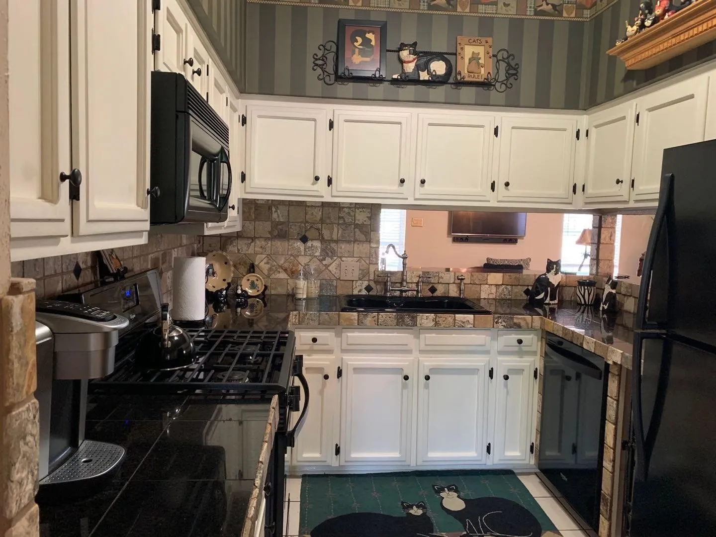 Townhouse For Rent in Tarrant County , 5308 Colony Hill Road, Fort Worth, Texas 76112, 2 Bedroom, 2 Bathroom, 2 Garage spaces, 1,350 Sqft, built in 1974, mls#21397076, Real Estate Agent in Fort Worth, Homes For Rent in Tarrant county, Homes For Rent in Fort Worth, Realtor in Fort Worth Texas, Real Estate Brokerage Independent Realty Texas, Luminita Cordes Realtor
