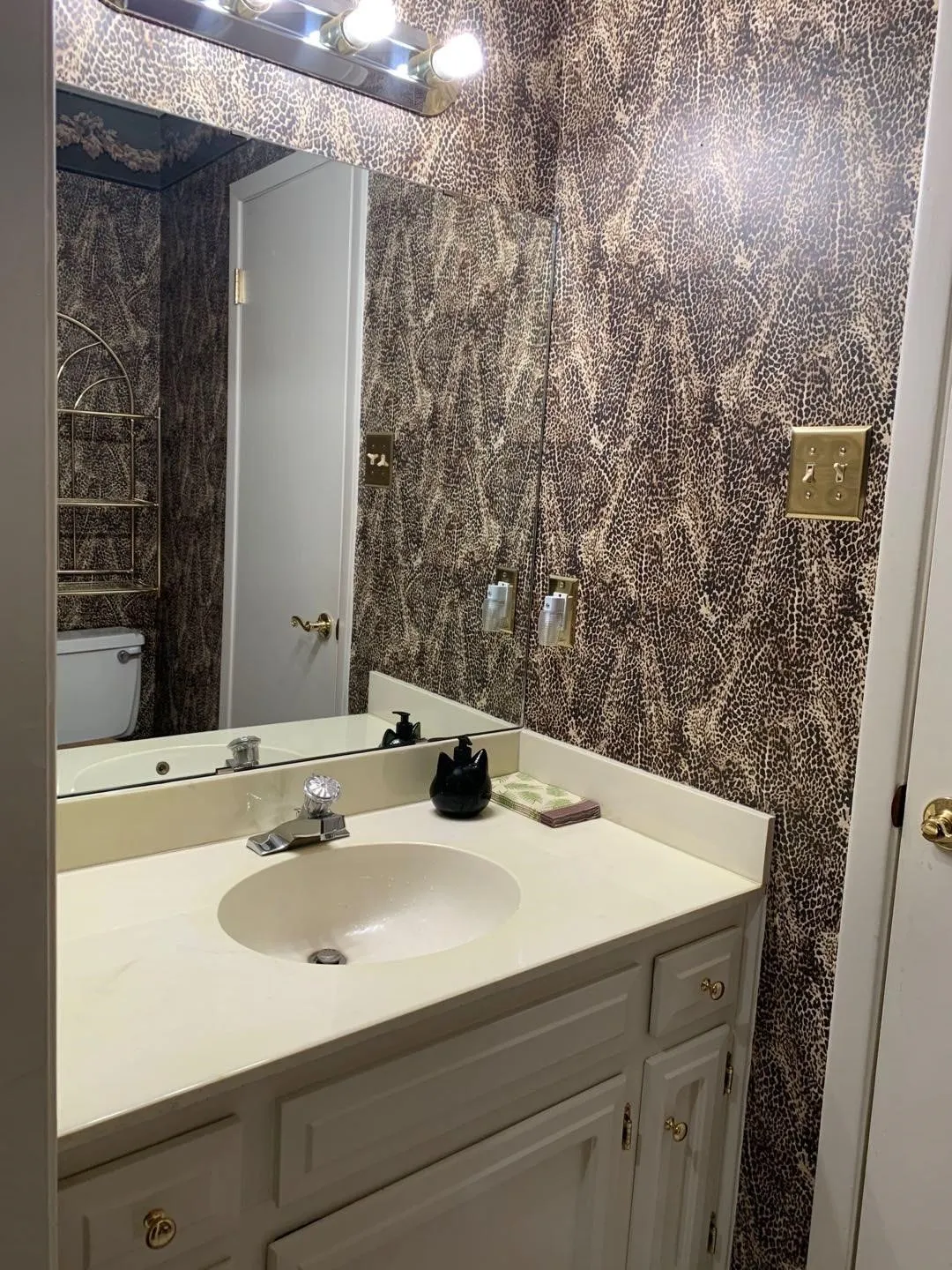 Townhouse For Rent in Tarrant County , 5308 Colony Hill Road, Fort Worth, Texas 76112, 2 Bedroom, 2 Bathroom, 2 Garage spaces, 1,350 Sqft, built in 1974, mls#21397076, Real Estate Agent in Fort Worth, Homes For Rent in Tarrant county, Homes For Rent in Fort Worth, Realtor in Fort Worth Texas, Real Estate Brokerage Independent Realty Texas, Luminita Cordes Realtor