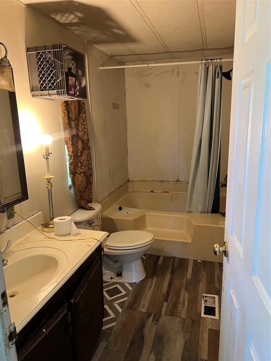 Mobile Home For Sale in Collin County , 2522 Greenfield, Princeton, Texas 75407, 3 Bedroom, 2 Bathroom, Garage spaces, 1,152 Sqft, built in 1981, mls#21397082, Real Estate Agent in Princeton, Homes For Sale in Collin county, Homes For Sale in Princeton, Realtor in Princeton Texas, Real Estate Brokerage Independent Realty Texas, Luminita Cordes Realtor