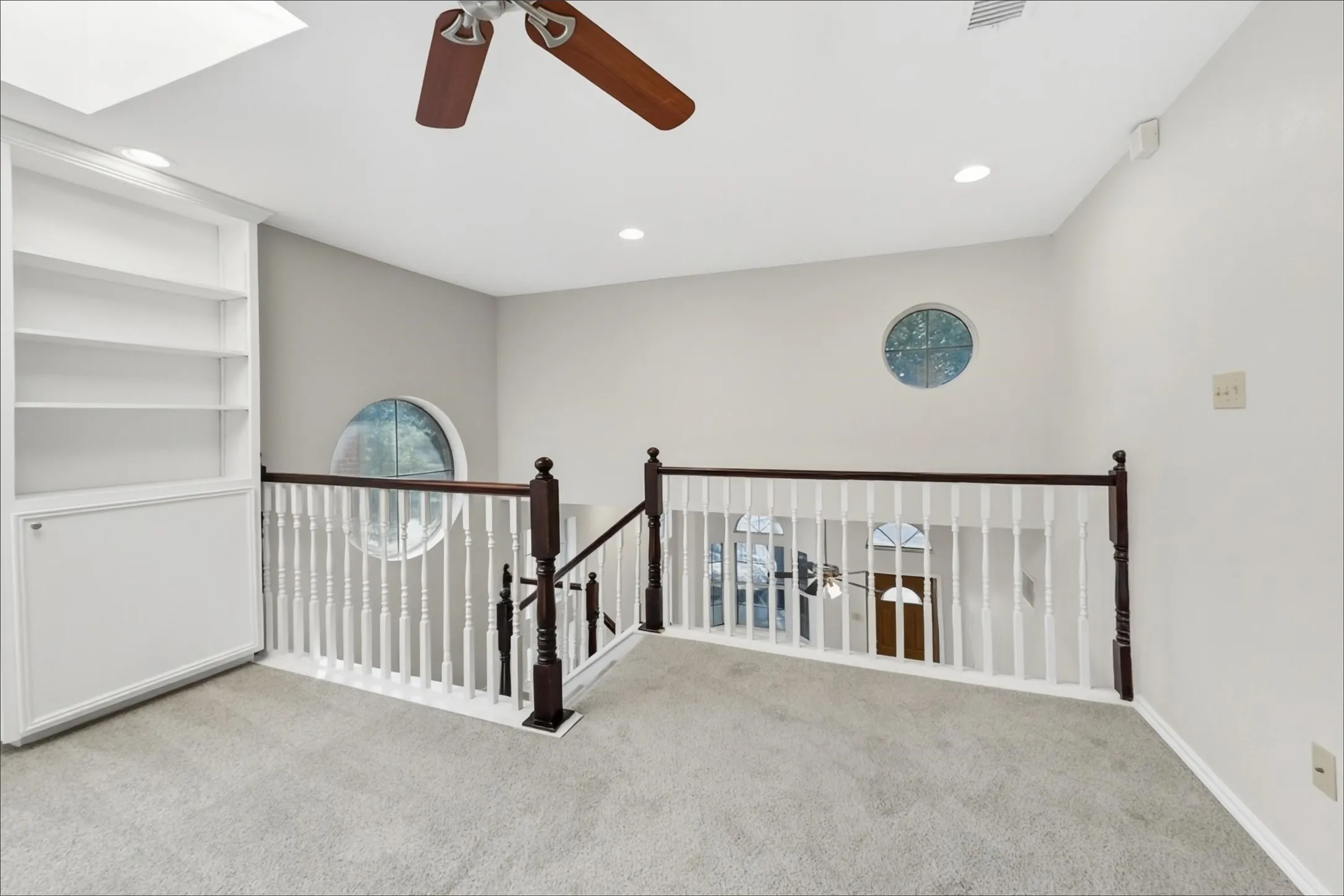 Single Family Residence For Sale in Dallas County , 9016 Cumberland Drive, Irving, Texas 75063, 3 Bedroom, 3 Bathroom, 2 Garage spaces, 2,036 Sqft, built in 1989, mls#21395963, Real Estate Agent in Irving, Homes For Sale in Dallas county, Homes For Sale in Irving, Realtor in Irving Texas, Real Estate Brokerage Independent Realty Texas, Luminita Cordes Realtor