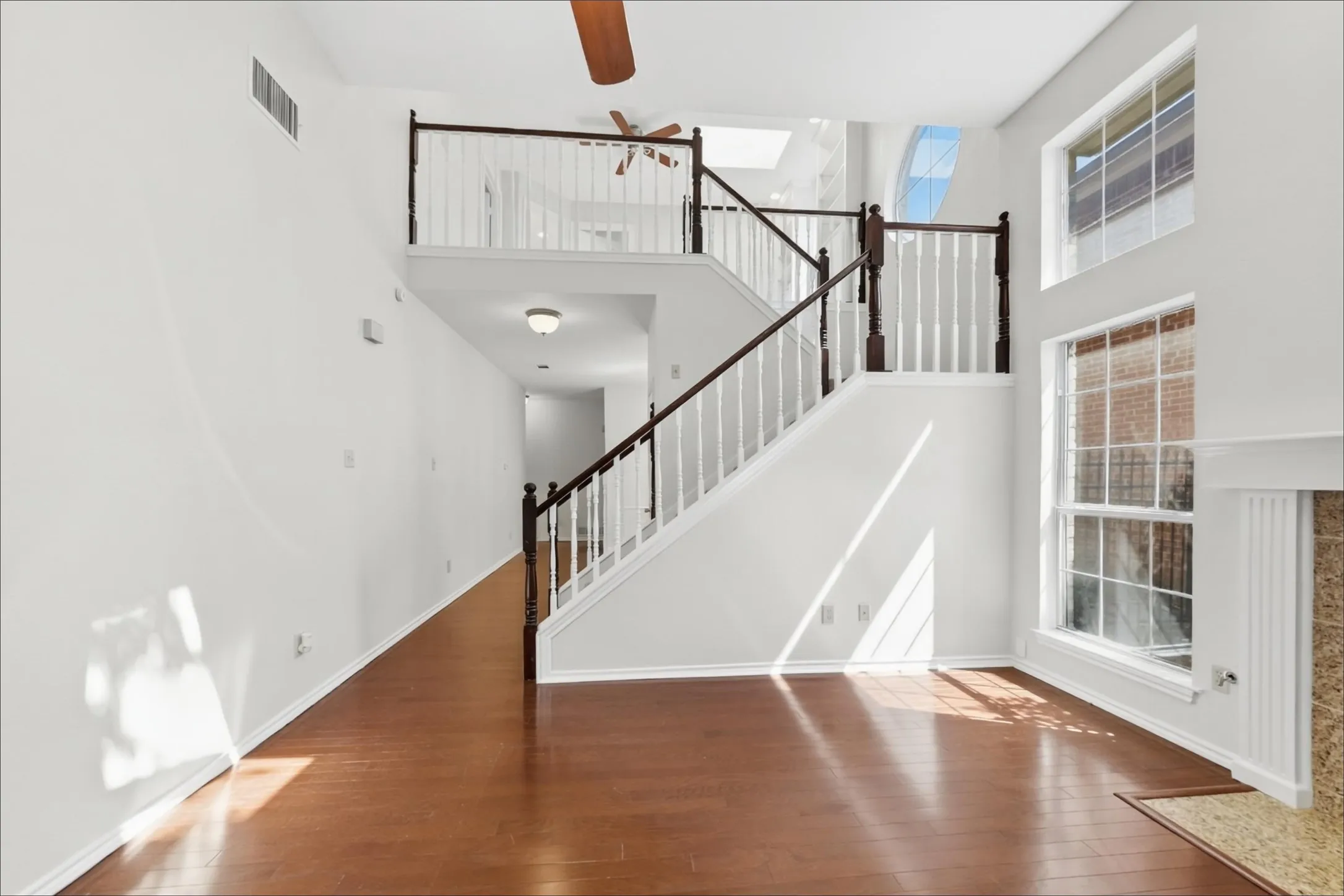 Single Family Residence For Sale in Dallas County , 9016 Cumberland Drive, Irving, Texas 75063, 3 Bedroom, 3 Bathroom, 2 Garage spaces, 2,036 Sqft, built in 1989, mls#21395963, Real Estate Agent in Irving, Homes For Sale in Dallas county, Homes For Sale in Irving, Realtor in Irving Texas, Real Estate Brokerage Independent Realty Texas, Luminita Cordes Realtor