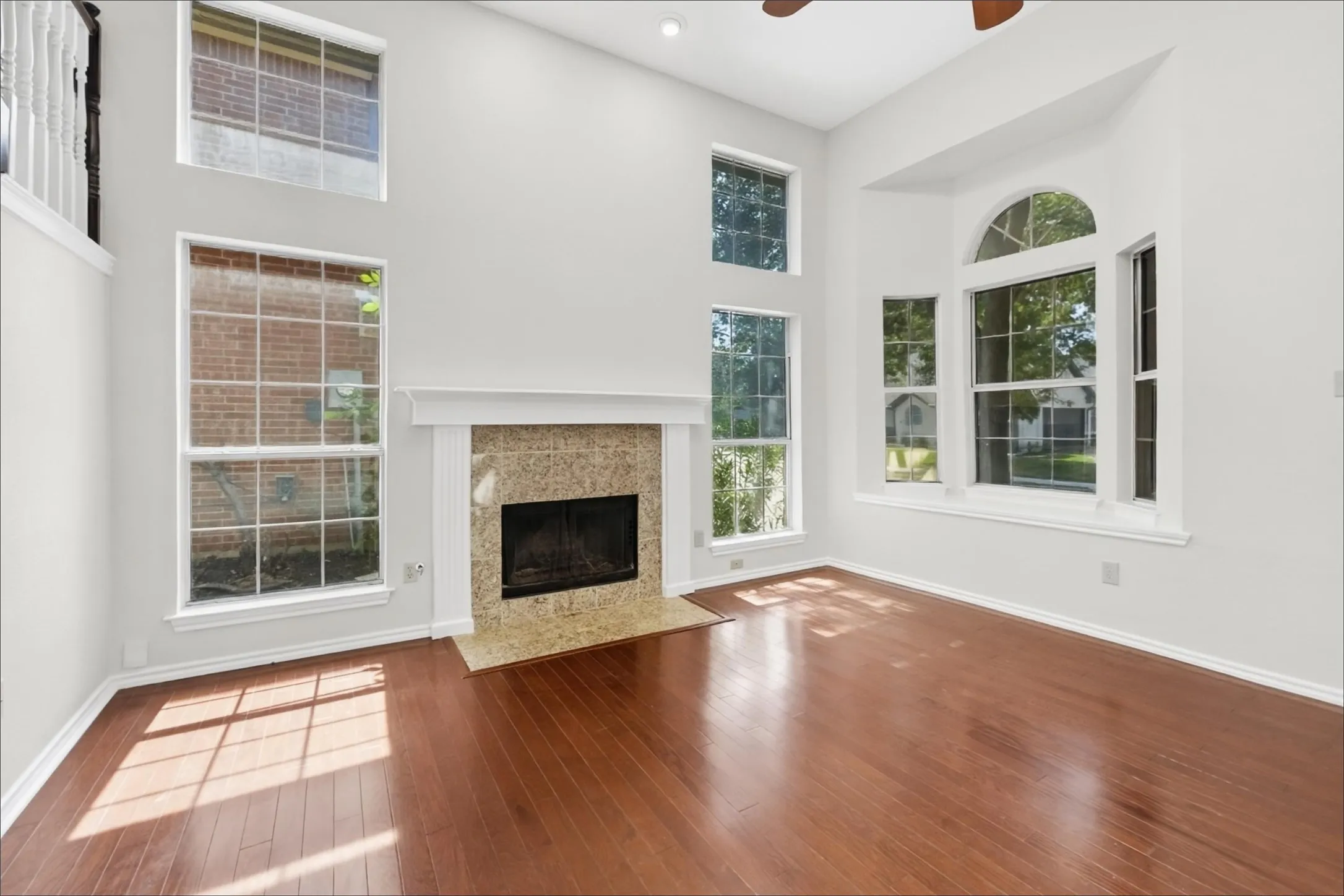 Single Family Residence For Sale in Dallas County , 9016 Cumberland Drive, Irving, Texas 75063, 3 Bedroom, 3 Bathroom, 2 Garage spaces, 2,036 Sqft, built in 1989, mls#21395963, Real Estate Agent in Irving, Homes For Sale in Dallas county, Homes For Sale in Irving, Realtor in Irving Texas, Real Estate Brokerage Independent Realty Texas, Luminita Cordes Realtor