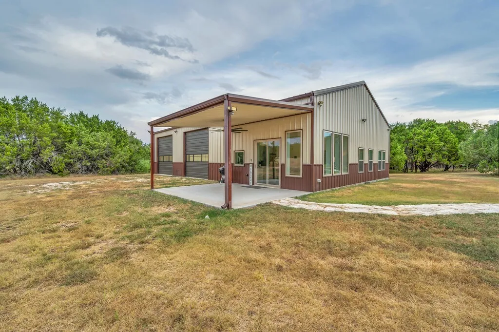 Farm For Sale in Bosque County , 3311 County Road 1035, Meridian, Texas 76665, 4 Bedroom, 4 Bathroom, Garage spaces, 2,233 Sqft, built in 2022, mls#21397084, Real Estate Agent in Meridian, Homes For Sale in Bosque county, Homes For Sale in Meridian, Realtor in Meridian Texas, Real Estate Brokerage Independent Realty Texas, Luminita Cordes Realtor