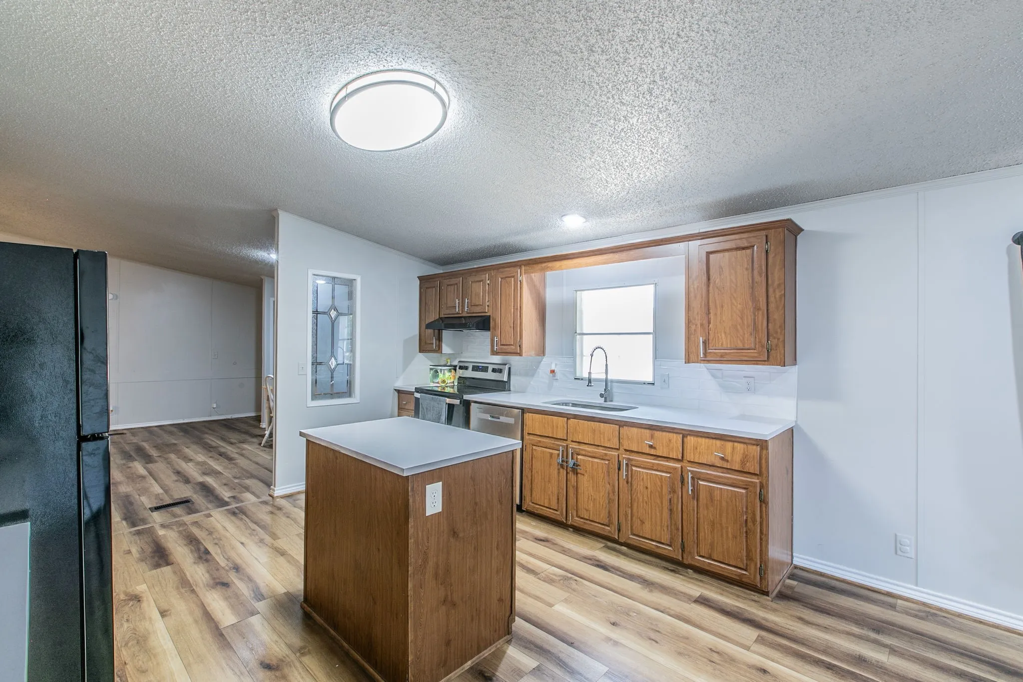Mobile Home For Sale in Coryell County , 1630 Old Osage Road, Gatesville, Texas 76528, 3 Bedroom, 2 Bathroom, Garage spaces, 1,680 Sqft, built in 1995, mls#21395535, Real Estate Agent in Gatesville, Homes For Sale in Coryell county, Homes For Sale in Gatesville, Realtor in Gatesville Texas, Real Estate Brokerage Independent Realty Texas, Luminita Cordes Realtor