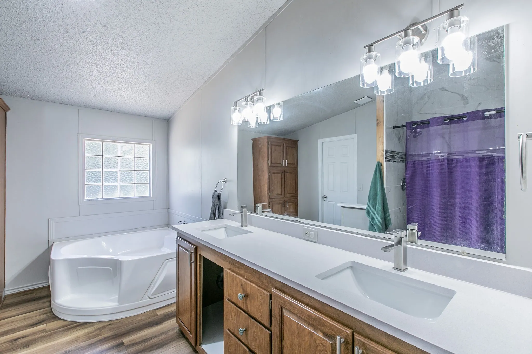 Mobile Home For Sale in Coryell County , 1630 Old Osage Road, Gatesville, Texas 76528, 3 Bedroom, 2 Bathroom, Garage spaces, 1,680 Sqft, built in 1995, mls#21395535, Real Estate Agent in Gatesville, Homes For Sale in Coryell county, Homes For Sale in Gatesville, Realtor in Gatesville Texas, Real Estate Brokerage Independent Realty Texas, Luminita Cordes Realtor