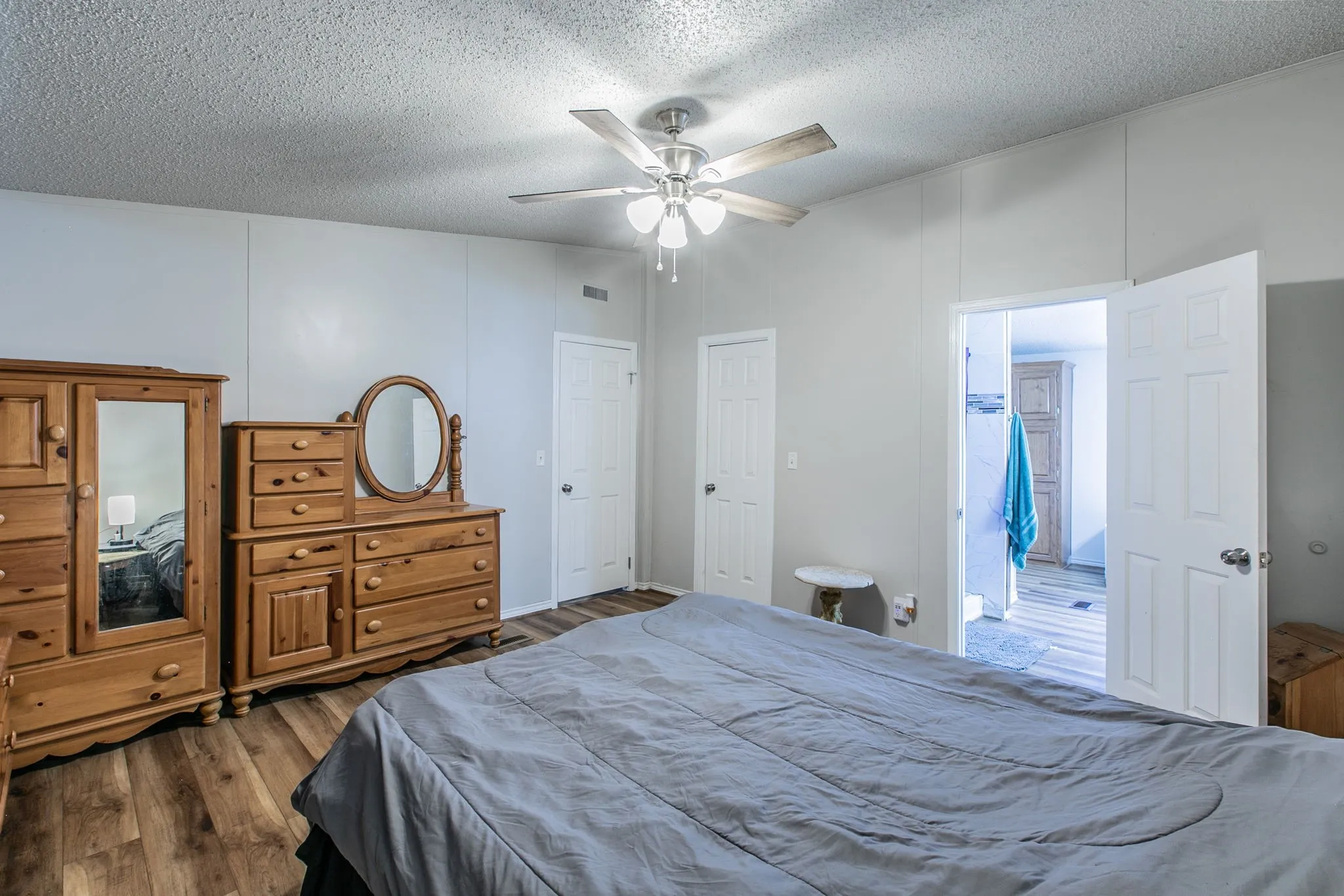 Mobile Home For Sale in Coryell County , 1630 Old Osage Road, Gatesville, Texas 76528, 3 Bedroom, 2 Bathroom, Garage spaces, 1,680 Sqft, built in 1995, mls#21395535, Real Estate Agent in Gatesville, Homes For Sale in Coryell county, Homes For Sale in Gatesville, Realtor in Gatesville Texas, Real Estate Brokerage Independent Realty Texas, Luminita Cordes Realtor