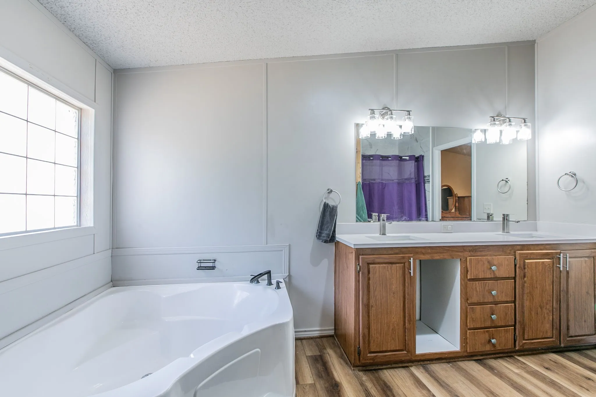 Mobile Home For Sale in Coryell County , 1630 Old Osage Road, Gatesville, Texas 76528, 3 Bedroom, 2 Bathroom, Garage spaces, 1,680 Sqft, built in 1995, mls#21395535, Real Estate Agent in Gatesville, Homes For Sale in Coryell county, Homes For Sale in Gatesville, Realtor in Gatesville Texas, Real Estate Brokerage Independent Realty Texas, Luminita Cordes Realtor