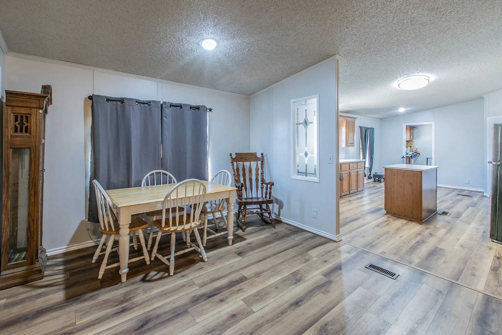 Mobile Home For Sale in Coryell County , 1630 Old Osage Road, Gatesville, Texas 76528, 3 Bedroom, 2 Bathroom, Garage spaces, 1,680 Sqft, built in 1995, mls#21395535, Real Estate Agent in Gatesville, Homes For Sale in Coryell county, Homes For Sale in Gatesville, Realtor in Gatesville Texas, Real Estate Brokerage Independent Realty Texas, Luminita Cordes Realtor
