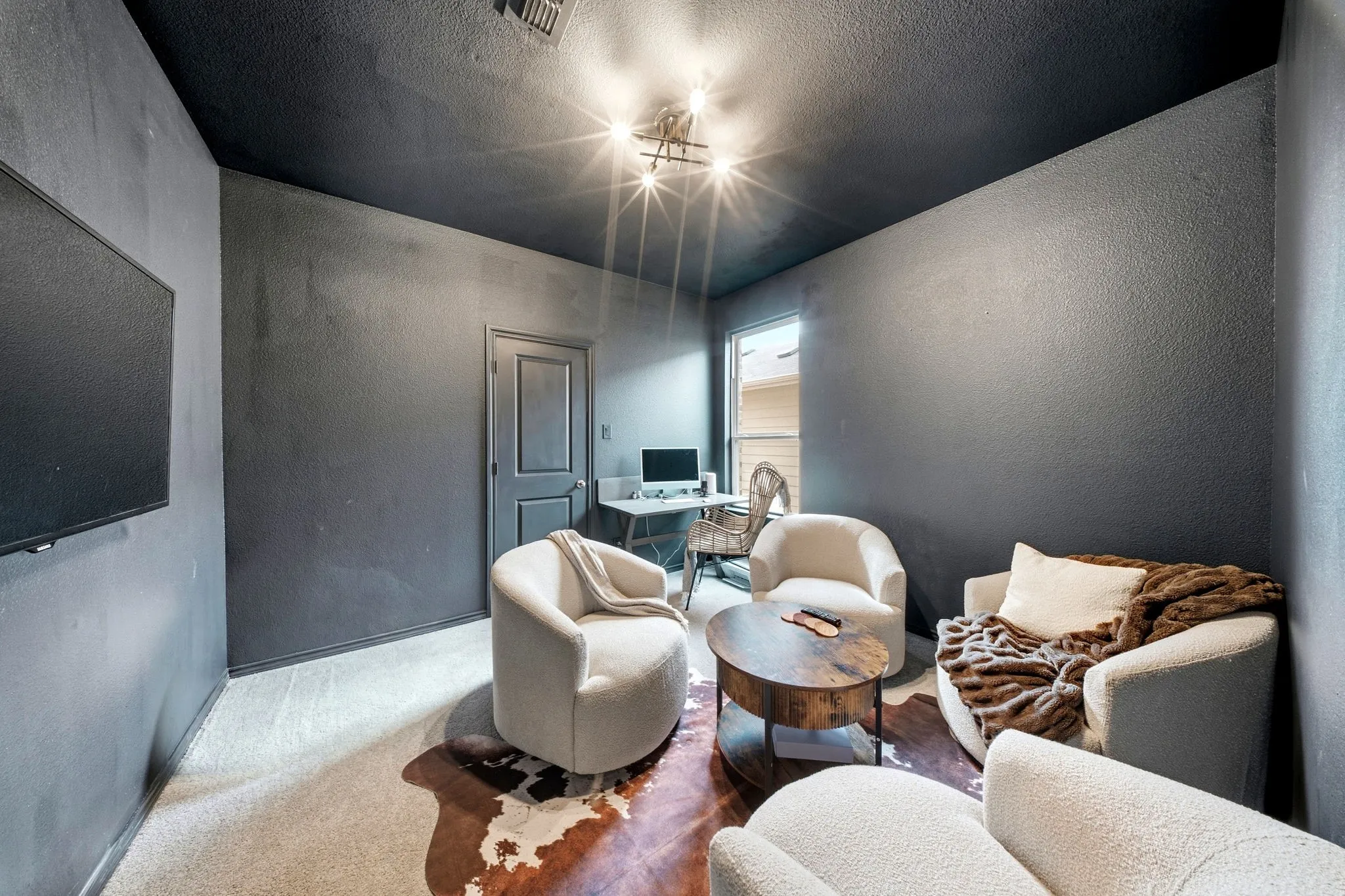 Bedroom 2/study