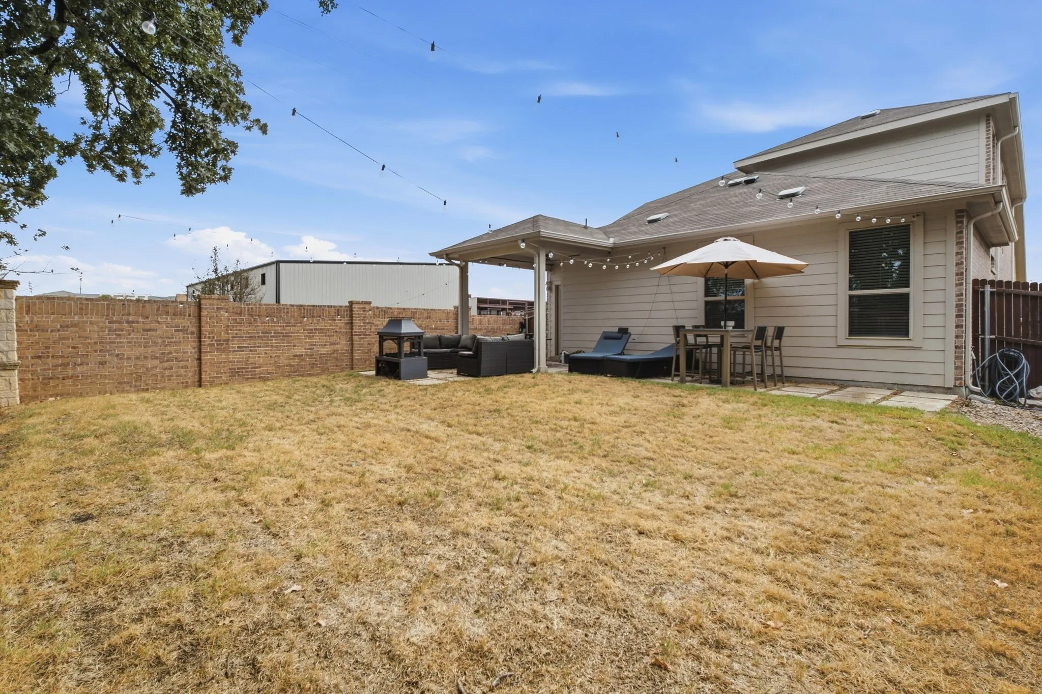 Single Family Residence For Sale in Denton County , 900 Crockett Street, Aubrey, Texas 76227, 5 Bedroom, 3 Bathroom, 2 Garage spaces, 2,552 Sqft, built in 2023, mls#21397053, Real Estate Agent in Aubrey, Homes For Sale in Denton county, Homes For Sale in Aubrey, Realtor in Aubrey Texas, Real Estate Brokerage Independent Realty Texas, Luminita Cordes Realtor