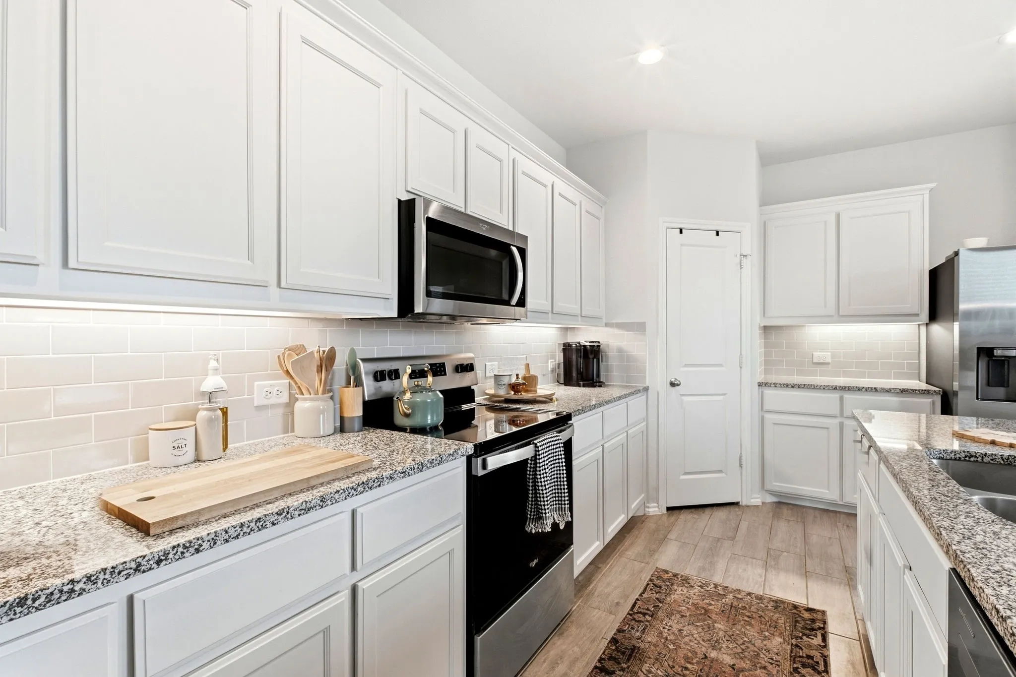 Single Family Residence For Sale in Denton County , 900 Crockett Street, Aubrey, Texas 76227, 5 Bedroom, 3 Bathroom, 2 Garage spaces, 2,552 Sqft, built in 2023, mls#21397053, Real Estate Agent in Aubrey, Homes For Sale in Denton county, Homes For Sale in Aubrey, Realtor in Aubrey Texas, Real Estate Brokerage Independent Realty Texas, Luminita Cordes Realtor