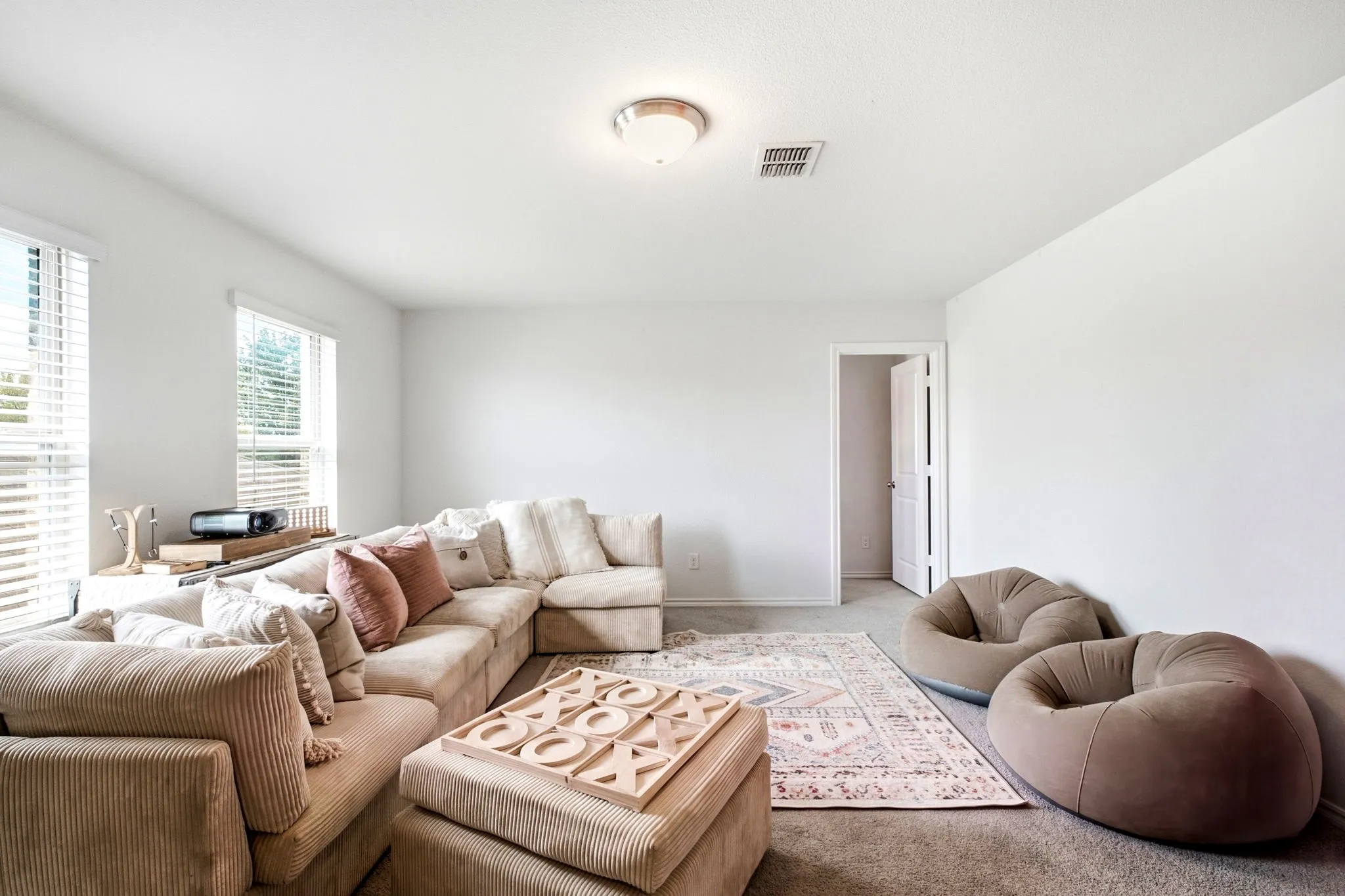 Single Family Residence For Sale in Denton County , 900 Crockett Street, Aubrey, Texas 76227, 5 Bedroom, 3 Bathroom, 2 Garage spaces, 2,552 Sqft, built in 2023, mls#21397053, Real Estate Agent in Aubrey, Homes For Sale in Denton county, Homes For Sale in Aubrey, Realtor in Aubrey Texas, Real Estate Brokerage Independent Realty Texas, Luminita Cordes Realtor