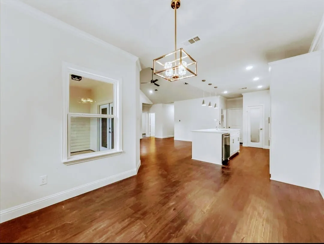 Single Family Residence For Rent in Tarrant County , 2033 S Edgewood Terrace, Fort Worth, Texas 76105, 3 Bedroom, 2 Bathroom, 2 Garage spaces, 2,144 Sqft, built in 2024, mls#21397088, Real Estate Agent in Fort Worth, Homes For Rent in Tarrant county, Homes For Rent in Fort Worth, Realtor in Fort Worth Texas, Real Estate Brokerage Independent Realty Texas, Luminita Cordes Realtor