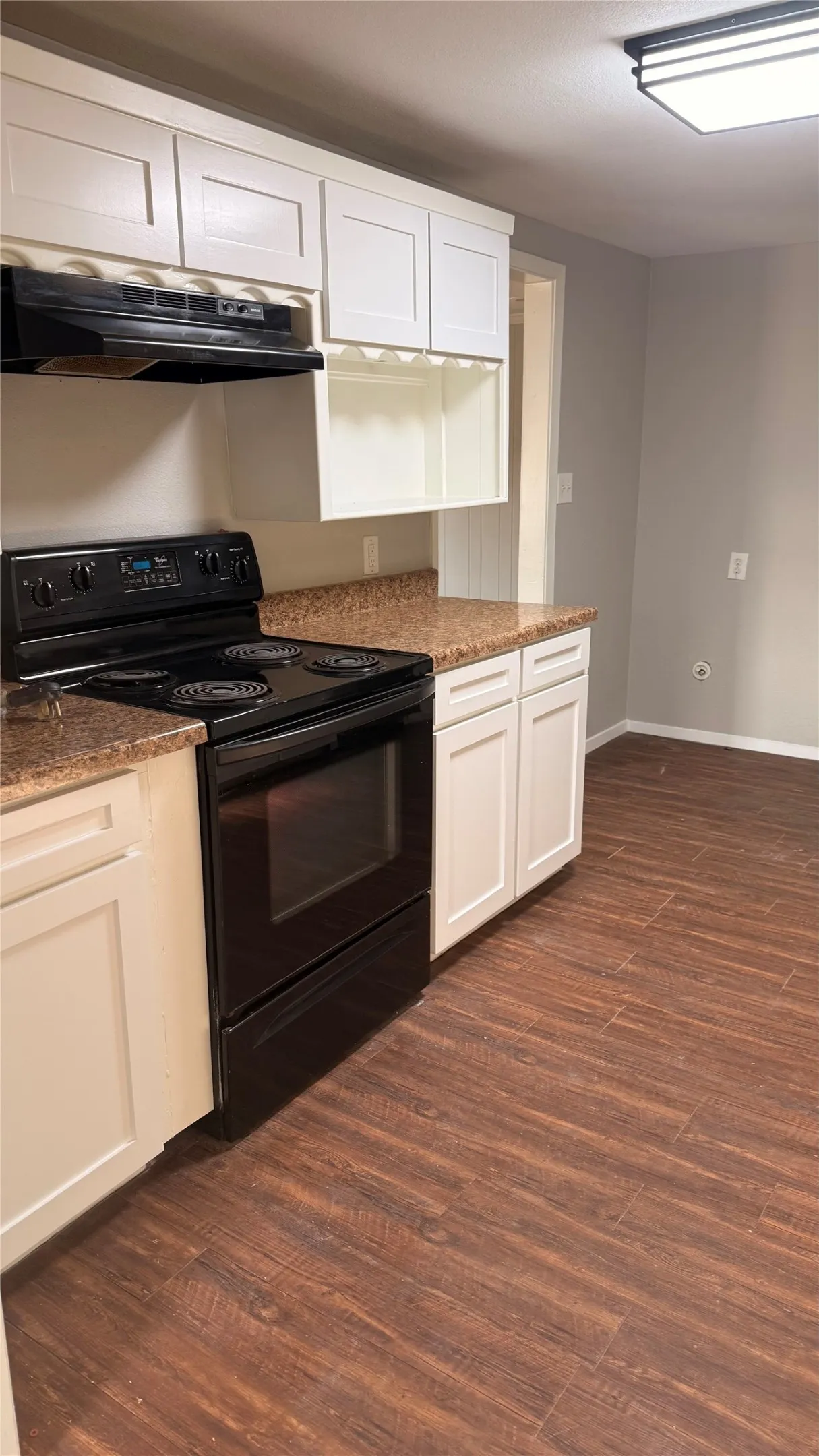 Single Family Residence For Sale in Johnson County , 806 W Atchley Avenue, Alvarado, Texas 76009, 3 Bedroom, 2 Bathroom, Garage spaces, 1,276 Sqft, built in 1978, mls#21396912, Real Estate Agent in Alvarado, Homes For Sale in Johnson county, Homes For Sale in Alvarado, Realtor in Alvarado Texas, Real Estate Brokerage Independent Realty Texas, Luminita Cordes Realtor