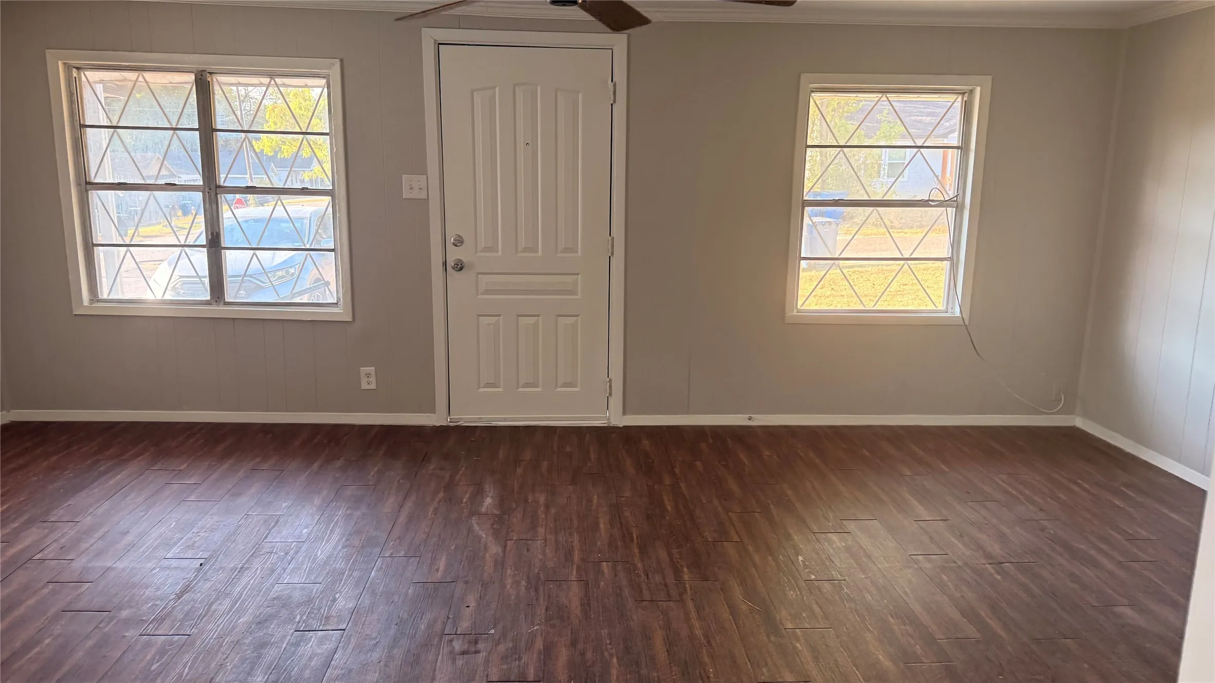 Single Family Residence For Sale in Johnson County , 806 W Atchley Avenue, Alvarado, Texas 76009, 3 Bedroom, 2 Bathroom, Garage spaces, 1,276 Sqft, built in 1978, mls#21396912, Real Estate Agent in Alvarado, Homes For Sale in Johnson county, Homes For Sale in Alvarado, Realtor in Alvarado Texas, Real Estate Brokerage Independent Realty Texas, Luminita Cordes Realtor