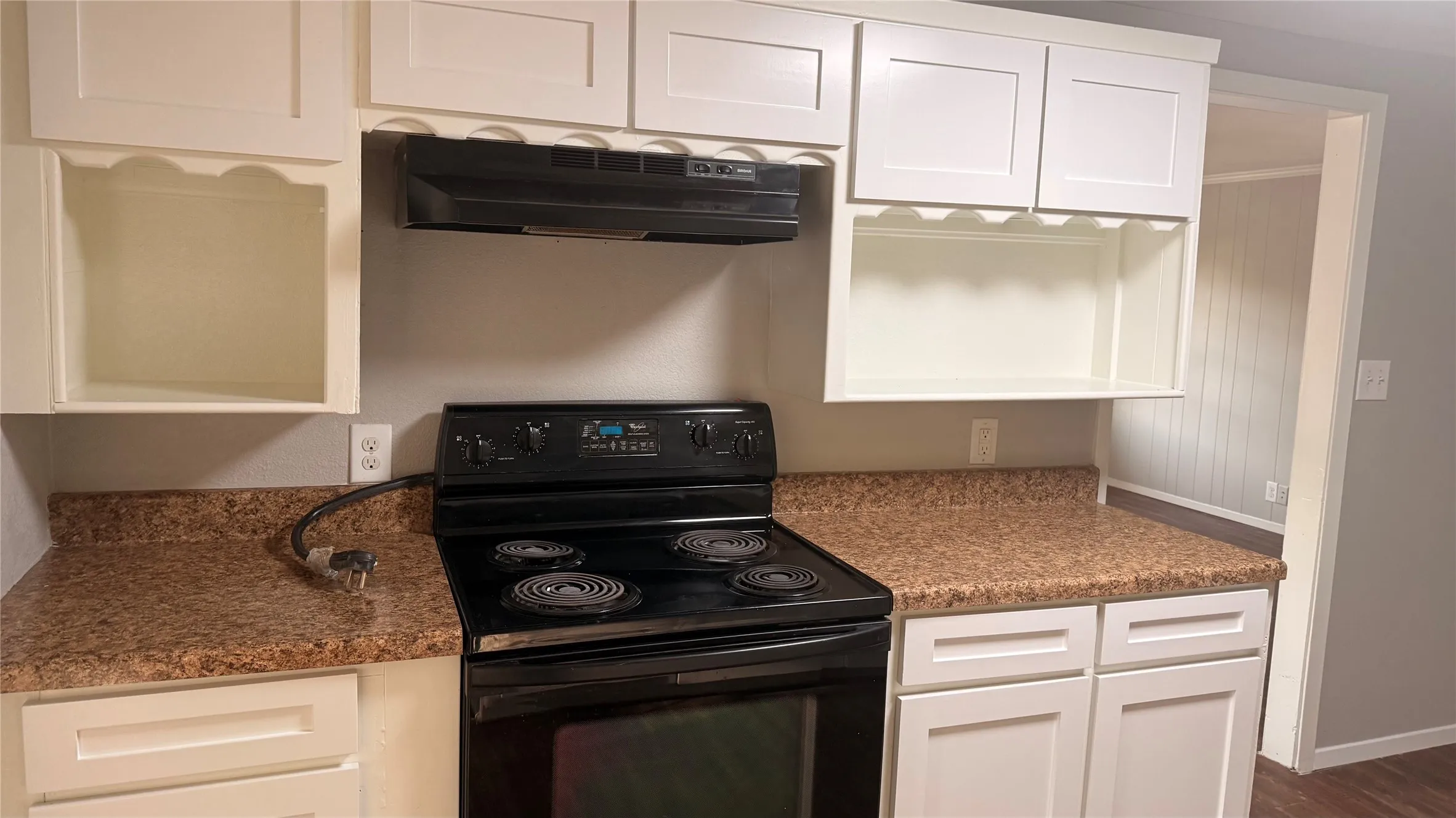 Single Family Residence For Sale in Johnson County , 806 W Atchley Avenue, Alvarado, Texas 76009, 3 Bedroom, 2 Bathroom, Garage spaces, 1,276 Sqft, built in 1978, mls#21396912, Real Estate Agent in Alvarado, Homes For Sale in Johnson county, Homes For Sale in Alvarado, Realtor in Alvarado Texas, Real Estate Brokerage Independent Realty Texas, Luminita Cordes Realtor