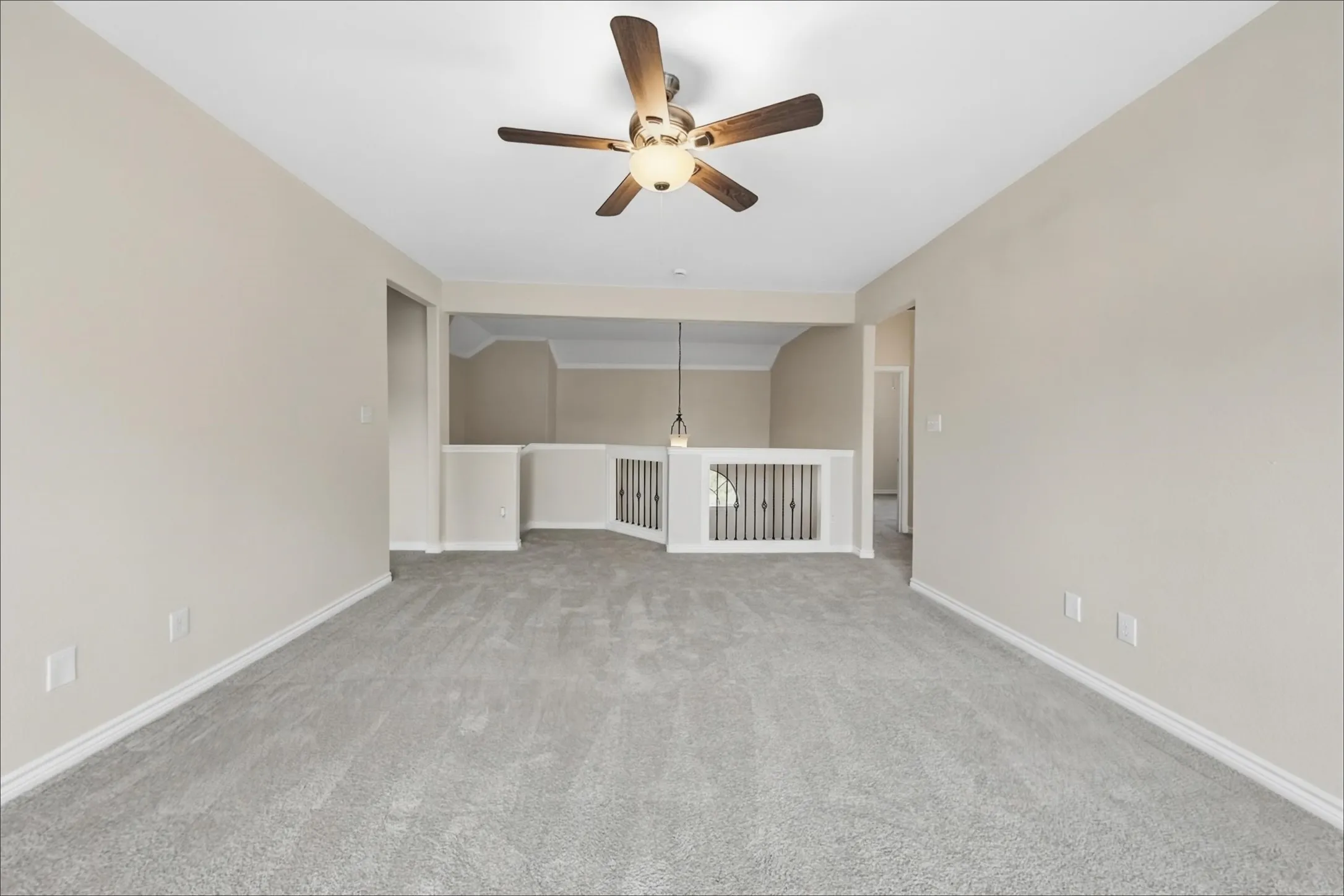Single Family Residence For Sale in Tarrant County , 5104 Shelly Ray Road, Fort Worth, Texas 76244, 4 Bedroom, 4 Bathroom, 3 Garage spaces, 2,512 Sqft, built in 2006, mls#21395924, Real Estate Agent in Fort Worth, Homes For Sale in Tarrant county, Homes For Sale in Fort Worth, Realtor in Fort Worth Texas, Real Estate Brokerage Independent Realty Texas, Luminita Cordes Realtor