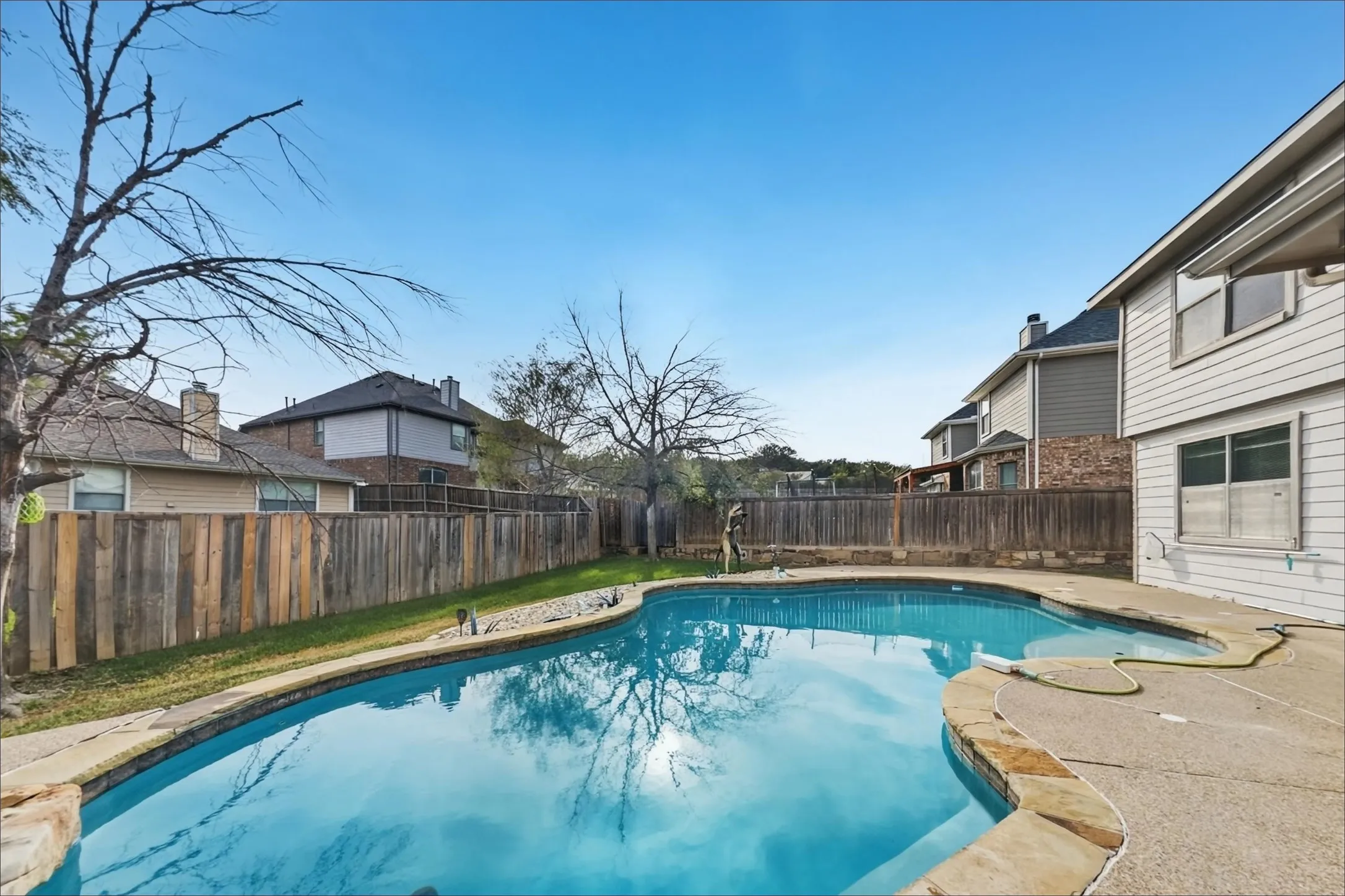 Single Family Residence For Sale in Tarrant County , 5104 Shelly Ray Road, Fort Worth, Texas 76244, 4 Bedroom, 4 Bathroom, 3 Garage spaces, 2,512 Sqft, built in 2006, mls#21395924, Real Estate Agent in Fort Worth, Homes For Sale in Tarrant county, Homes For Sale in Fort Worth, Realtor in Fort Worth Texas, Real Estate Brokerage Independent Realty Texas, Luminita Cordes Realtor