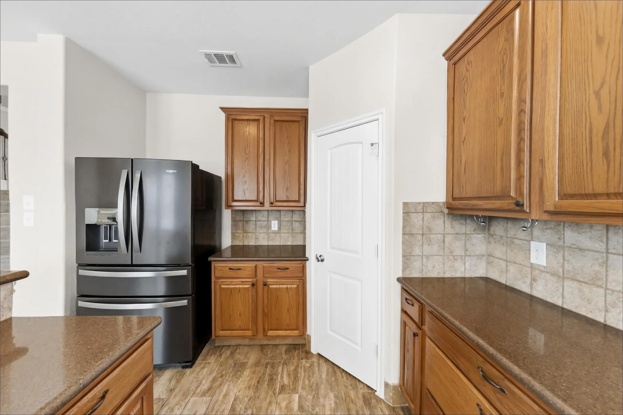 Single Family Residence For Sale in Tarrant County , 5104 Shelly Ray Road, Fort Worth, Texas 76244, 4 Bedroom, 4 Bathroom, 3 Garage spaces, 2,512 Sqft, built in 2006, mls#21395924, Real Estate Agent in Fort Worth, Homes For Sale in Tarrant county, Homes For Sale in Fort Worth, Realtor in Fort Worth Texas, Real Estate Brokerage Independent Realty Texas, Luminita Cordes Realtor