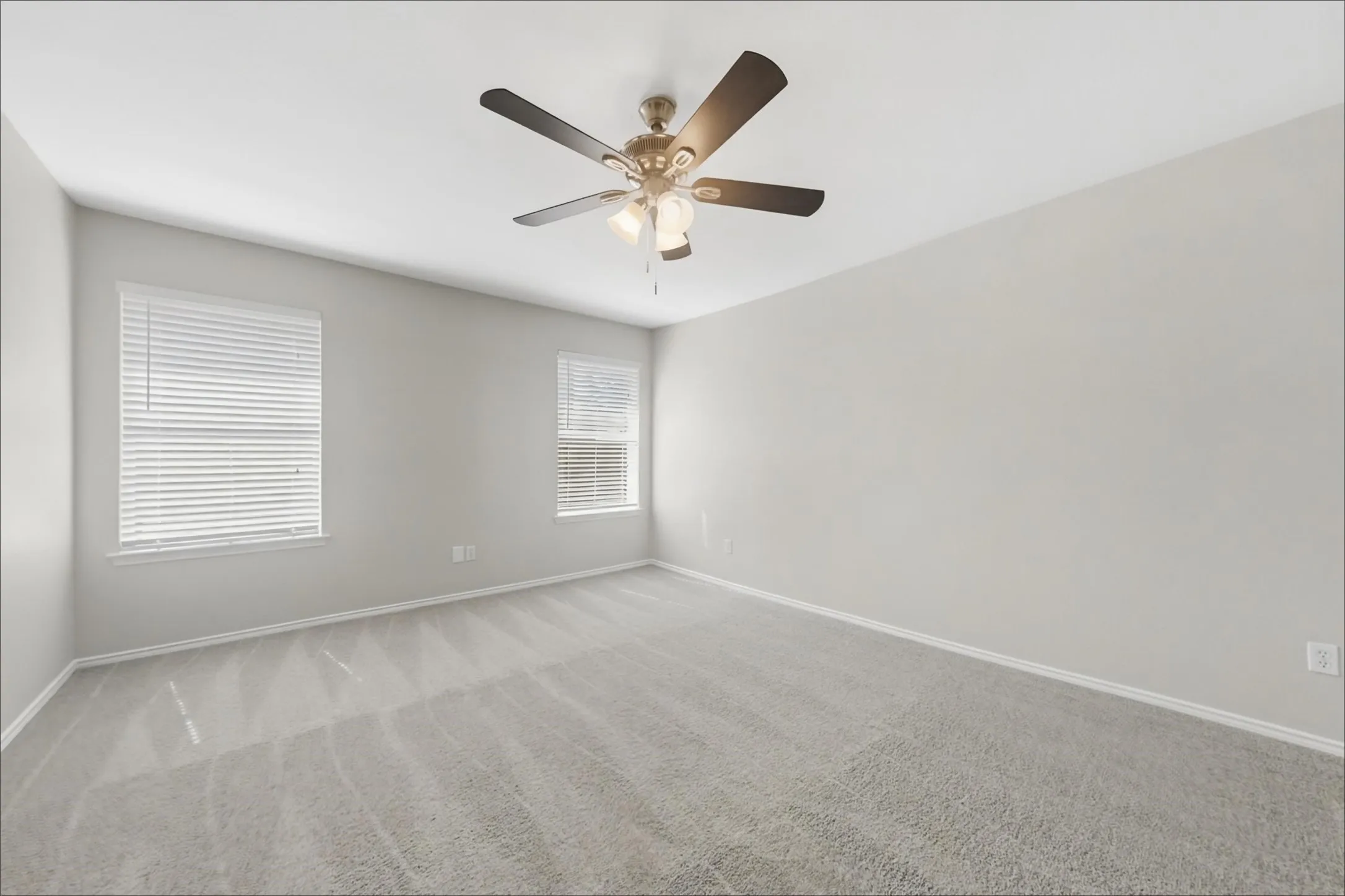 Single Family Residence For Sale in Tarrant County , 7217 Fossil Hill Drive, Arlington, Texas 76002, 4 Bedroom, 2 Bathroom, 2 Garage spaces, 1,854 Sqft, built in 2001, mls#21396053, Real Estate Agent in Arlington, Homes For Sale in Tarrant county, Homes For Sale in Arlington, Realtor in Arlington Texas, Real Estate Brokerage Independent Realty Texas, Luminita Cordes Realtor