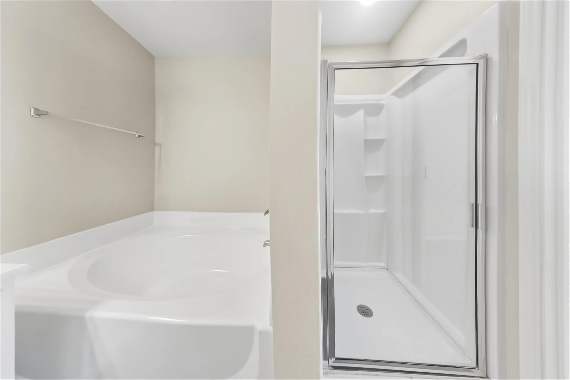 Single Family Residence For Sale in Tarrant County , 7217 Fossil Hill Drive, Arlington, Texas 76002, 4 Bedroom, 2 Bathroom, 2 Garage spaces, 1,854 Sqft, built in 2001, mls#21396053, Real Estate Agent in Arlington, Homes For Sale in Tarrant county, Homes For Sale in Arlington, Realtor in Arlington Texas, Real Estate Brokerage Independent Realty Texas, Luminita Cordes Realtor