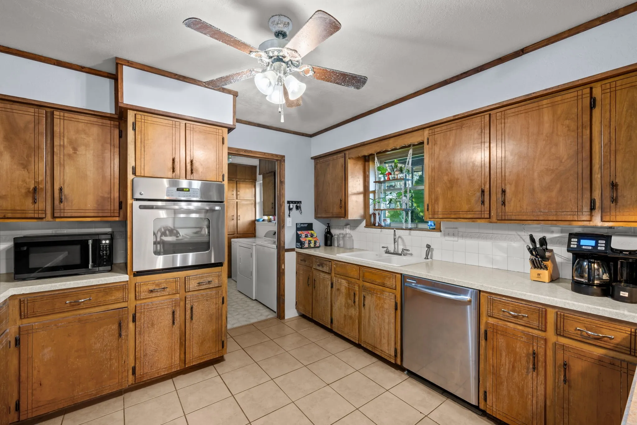 Single Family Residence For Sale in Erath County , 1270 County Road 437, Stephenville, Texas 76401, 4 Bedroom, 3 Bathroom, 2 Garage spaces, 3,280 Sqft, built in 1978, mls#21397059, Real Estate Agent in Stephenville, Homes For Sale in Erath county, Homes For Sale in Stephenville, Realtor in Stephenville Texas, Real Estate Brokerage Independent Realty Texas, Luminita Cordes Realtor