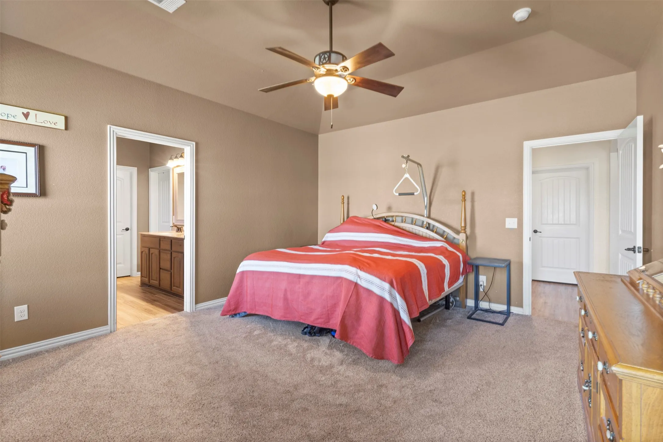 Single Family Residence For Sale in Collin County , 5715 Fm 547, Farmersville, Texas 75442, 3 Bedroom, 2 Bathroom, 2 Garage spaces, 1,994 Sqft, built in 2017, mls#21397107, Real Estate Agent in Farmersville, Homes For Sale in Collin county, Homes For Sale in Farmersville, Realtor in Farmersville Texas, Real Estate Brokerage Independent Realty Texas, Luminita Cordes Realtor