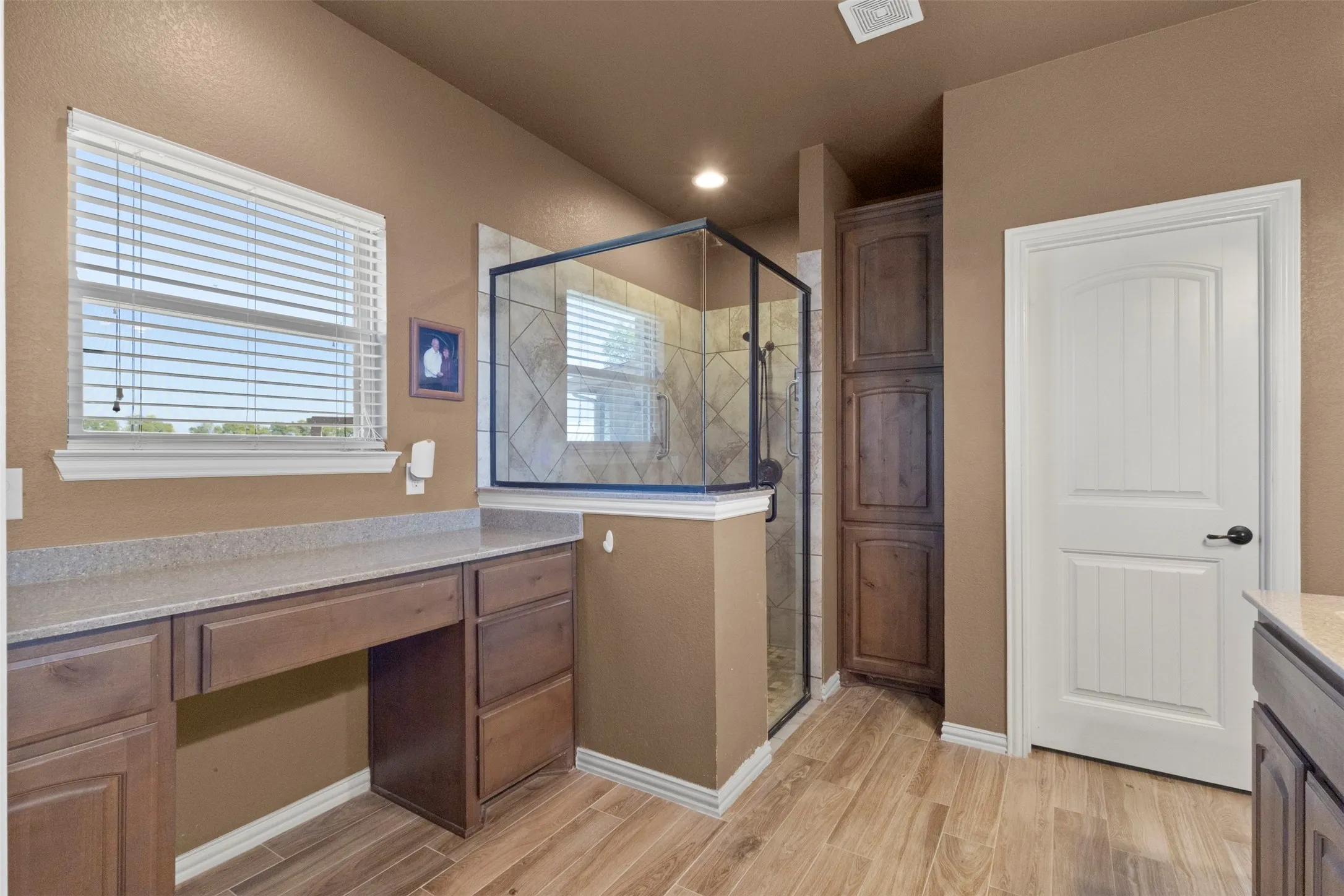 Single Family Residence For Sale in Collin County , 5715 Fm 547, Farmersville, Texas 75442, 3 Bedroom, 2 Bathroom, 2 Garage spaces, 1,994 Sqft, built in 2017, mls#21397107, Real Estate Agent in Farmersville, Homes For Sale in Collin county, Homes For Sale in Farmersville, Realtor in Farmersville Texas, Real Estate Brokerage Independent Realty Texas, Luminita Cordes Realtor