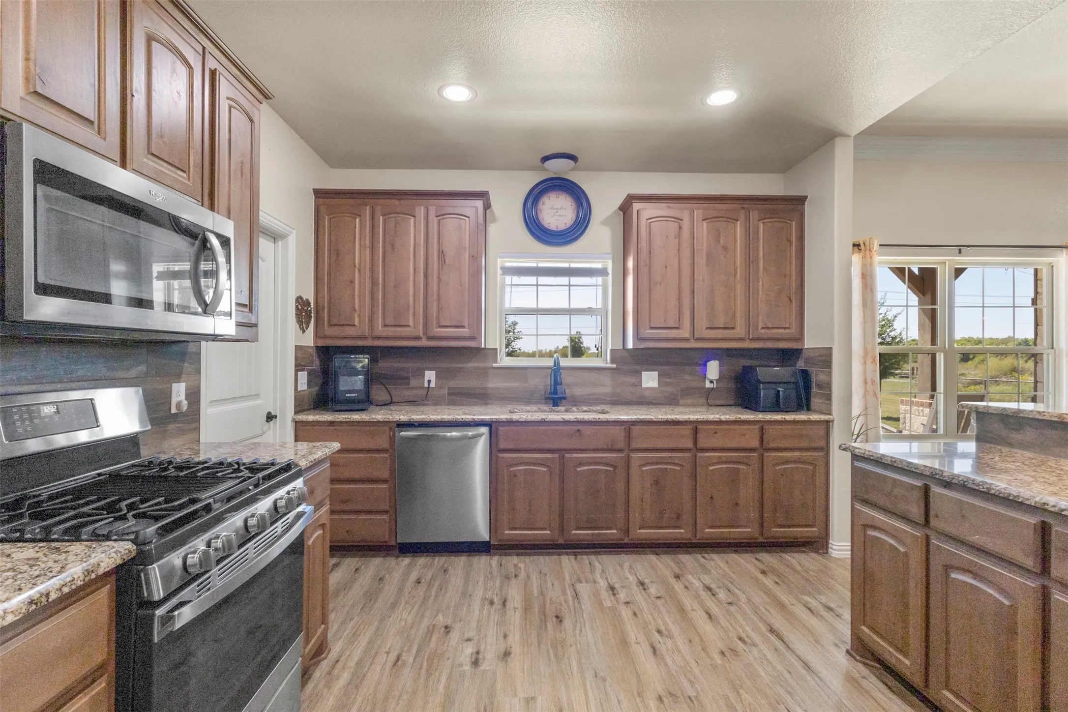 Single Family Residence For Sale in Collin County , 5715 Fm 547, Farmersville, Texas 75442, 3 Bedroom, 2 Bathroom, 2 Garage spaces, 1,994 Sqft, built in 2017, mls#21397107, Real Estate Agent in Farmersville, Homes For Sale in Collin county, Homes For Sale in Farmersville, Realtor in Farmersville Texas, Real Estate Brokerage Independent Realty Texas, Luminita Cordes Realtor