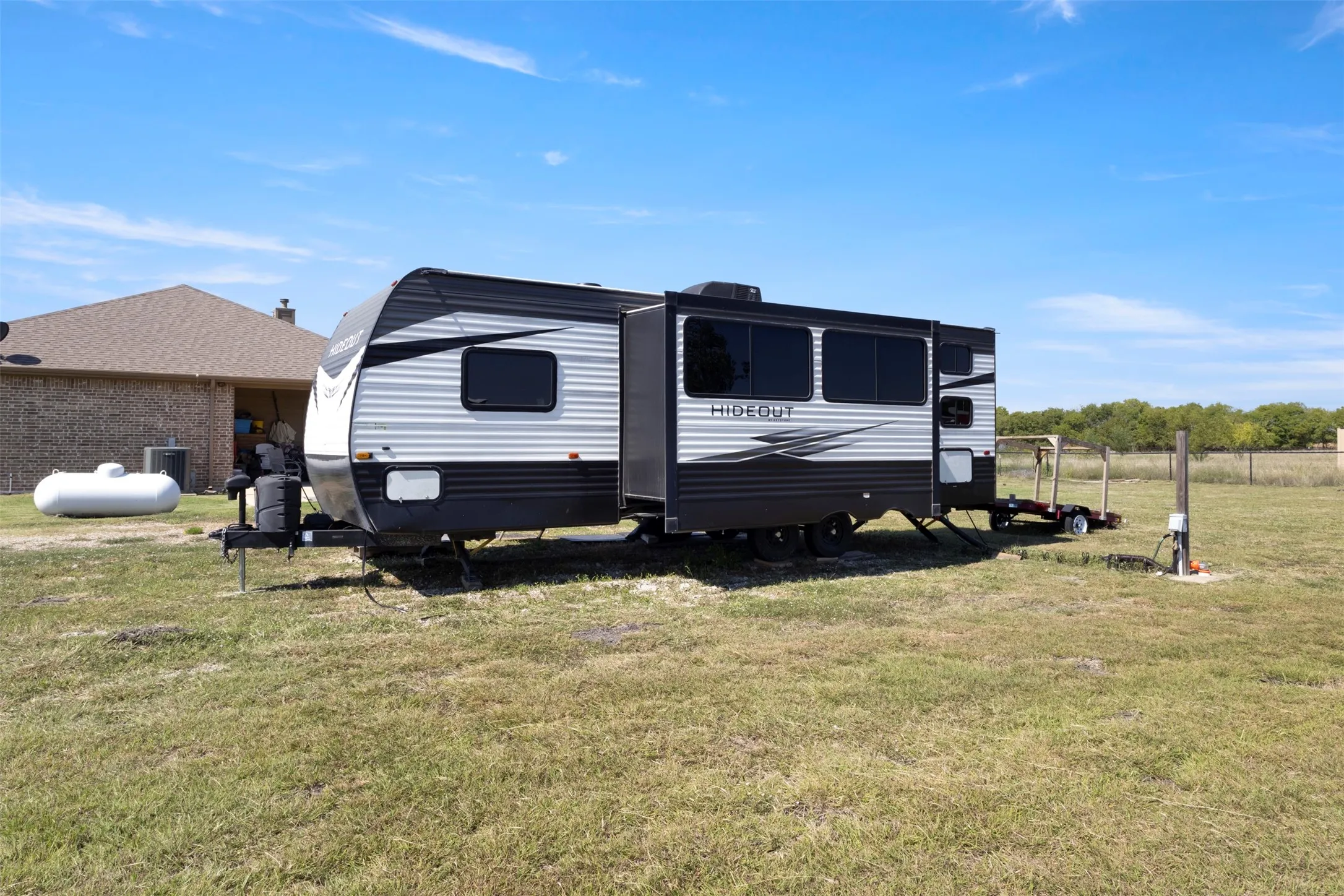 Full RV drive and hookup