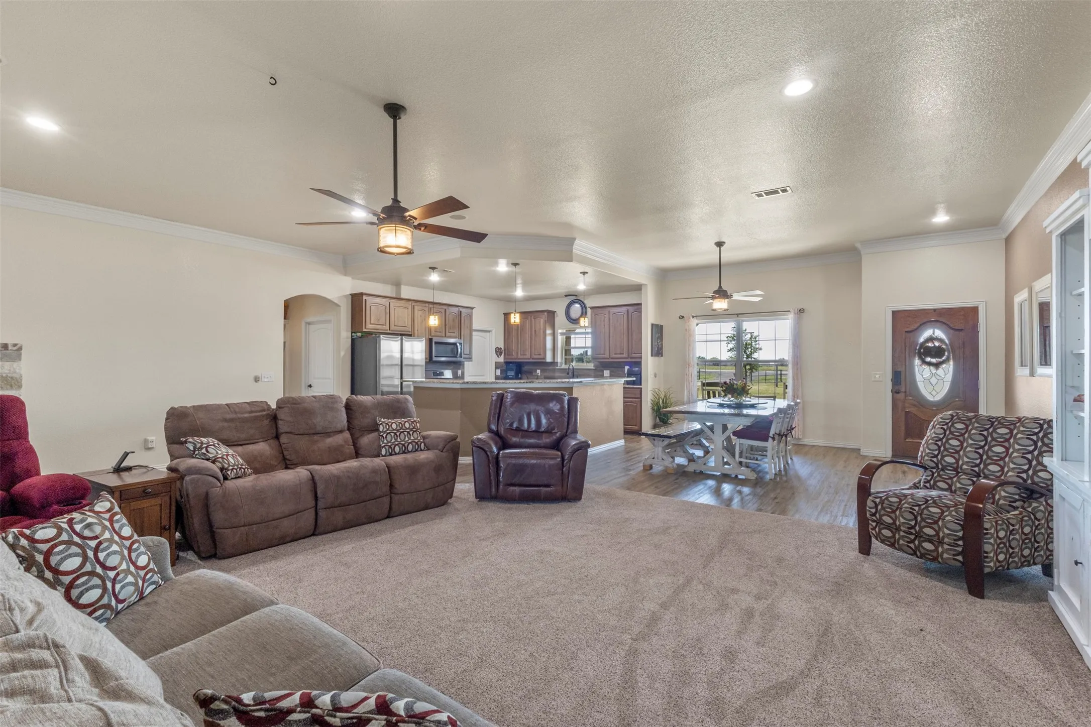 Single Family Residence For Sale in Collin County , 5715 Fm 547, Farmersville, Texas 75442, 3 Bedroom, 2 Bathroom, 2 Garage spaces, 1,994 Sqft, built in 2017, mls#21397107, Real Estate Agent in Farmersville, Homes For Sale in Collin county, Homes For Sale in Farmersville, Realtor in Farmersville Texas, Real Estate Brokerage Independent Realty Texas, Luminita Cordes Realtor