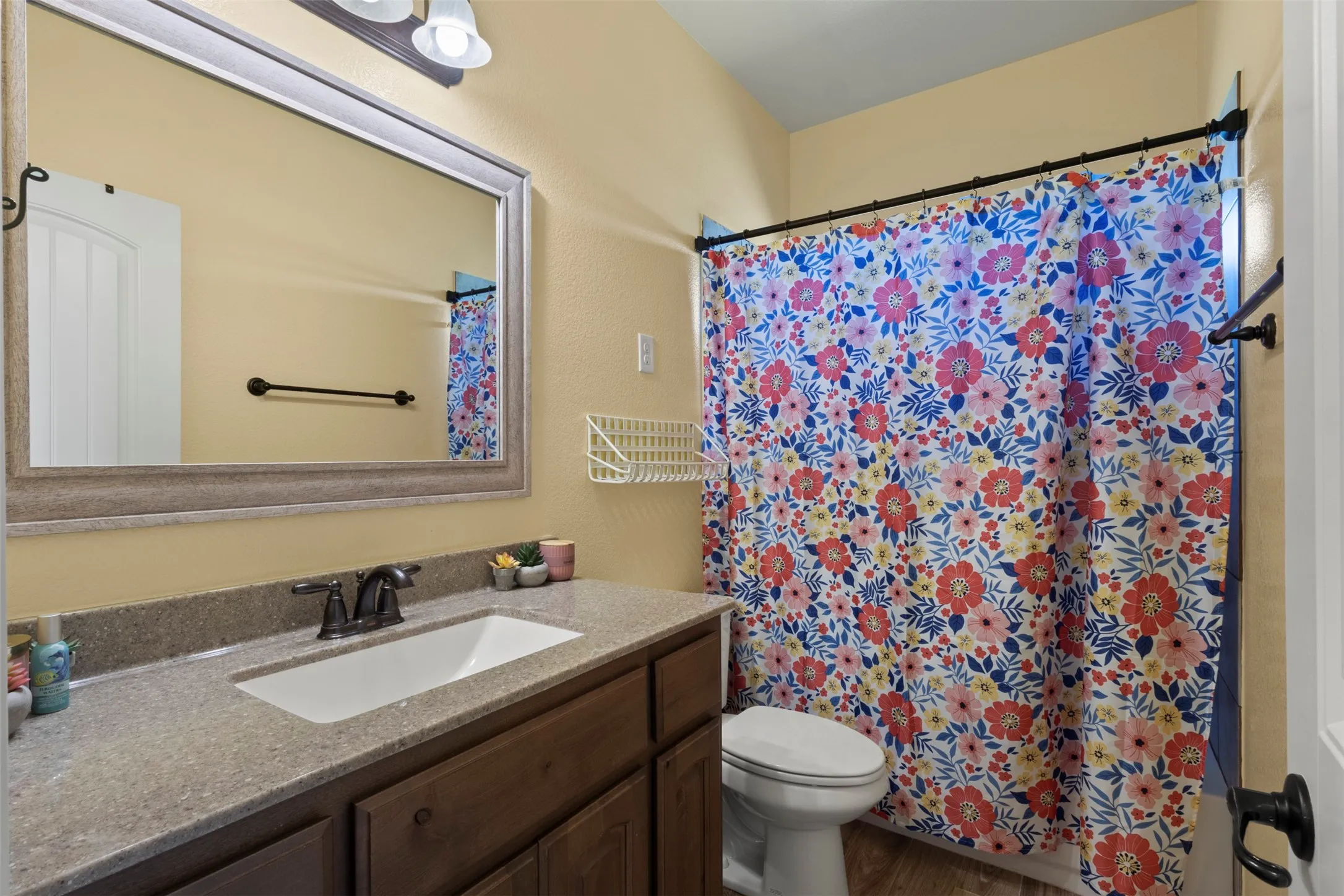 Single Family Residence For Sale in Collin County , 5715 Fm 547, Farmersville, Texas 75442, 3 Bedroom, 2 Bathroom, 2 Garage spaces, 1,994 Sqft, built in 2017, mls#21397107, Real Estate Agent in Farmersville, Homes For Sale in Collin county, Homes For Sale in Farmersville, Realtor in Farmersville Texas, Real Estate Brokerage Independent Realty Texas, Luminita Cordes Realtor